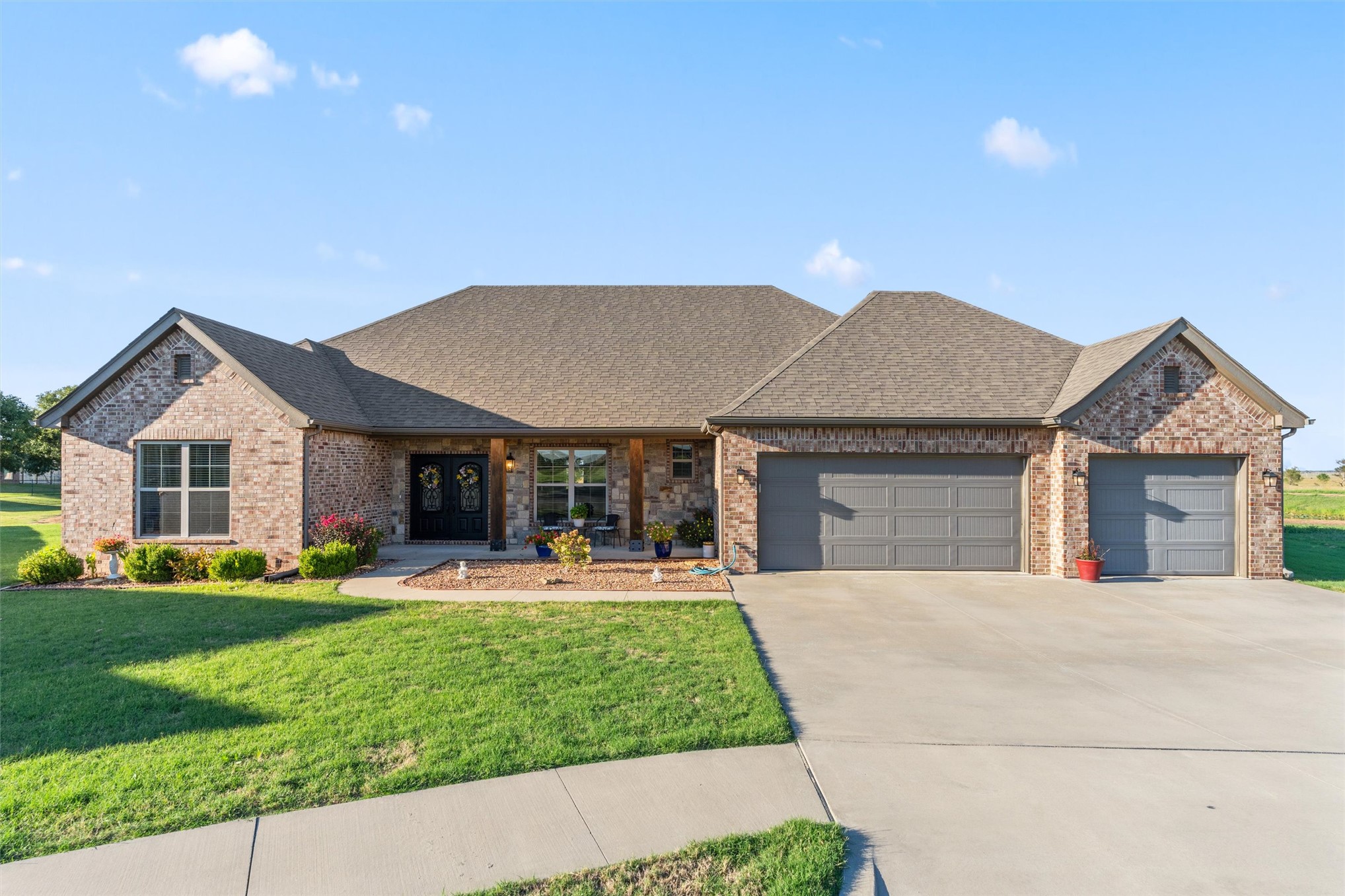 5808 Ohio Street Property Photo 1