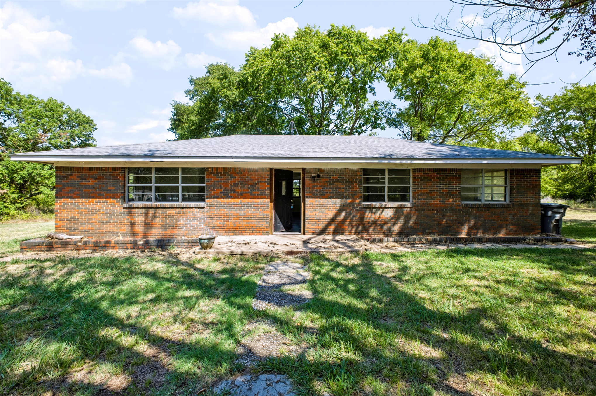 118642 County Road 1500 Road Property Photo 1