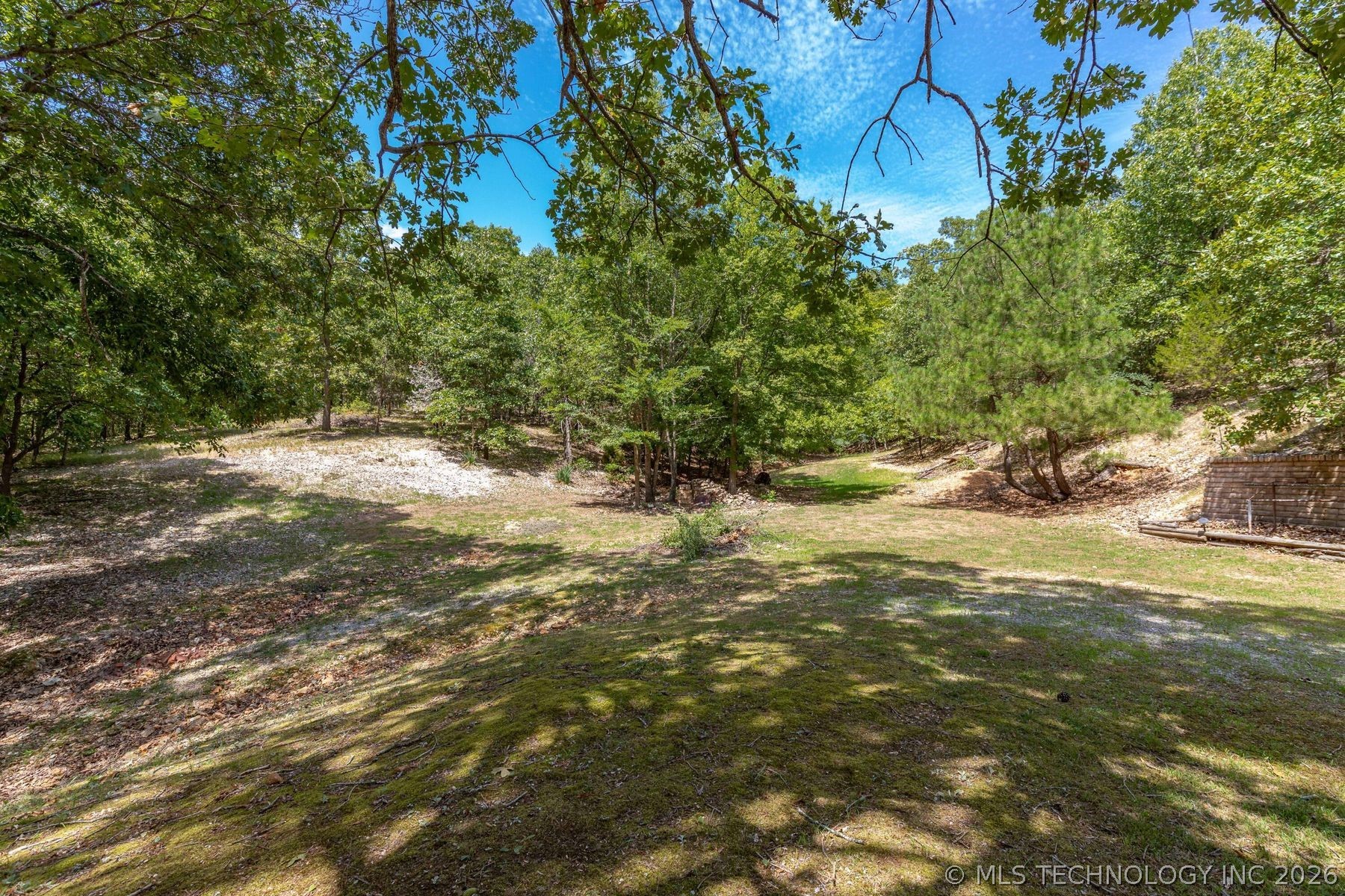 100 Skyline Drive Property Photo 10