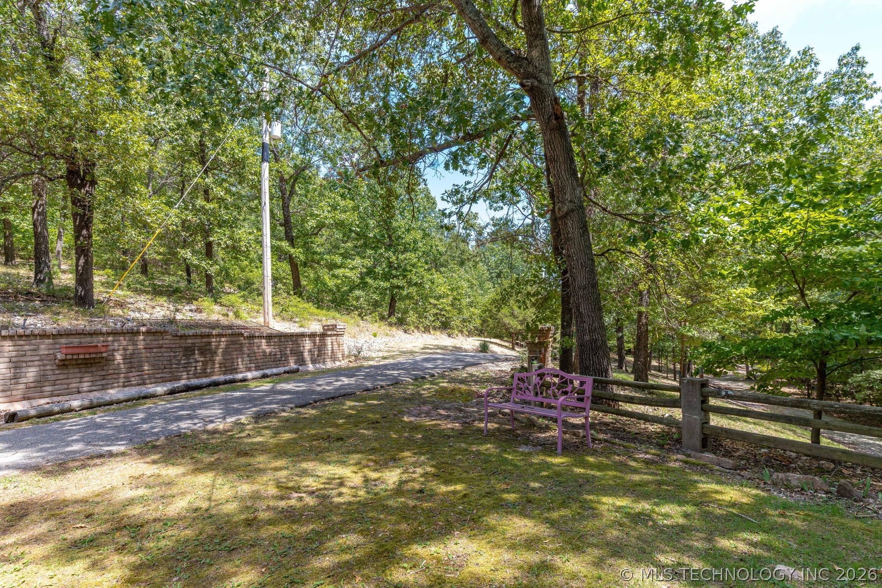 100 Skyline Drive Property Photo 13