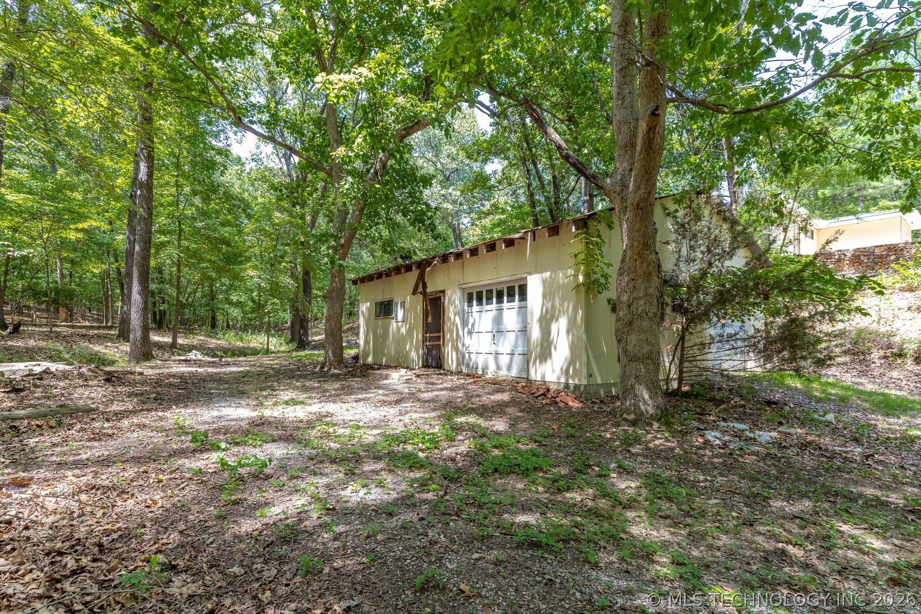 100 Skyline Drive Property Photo 14