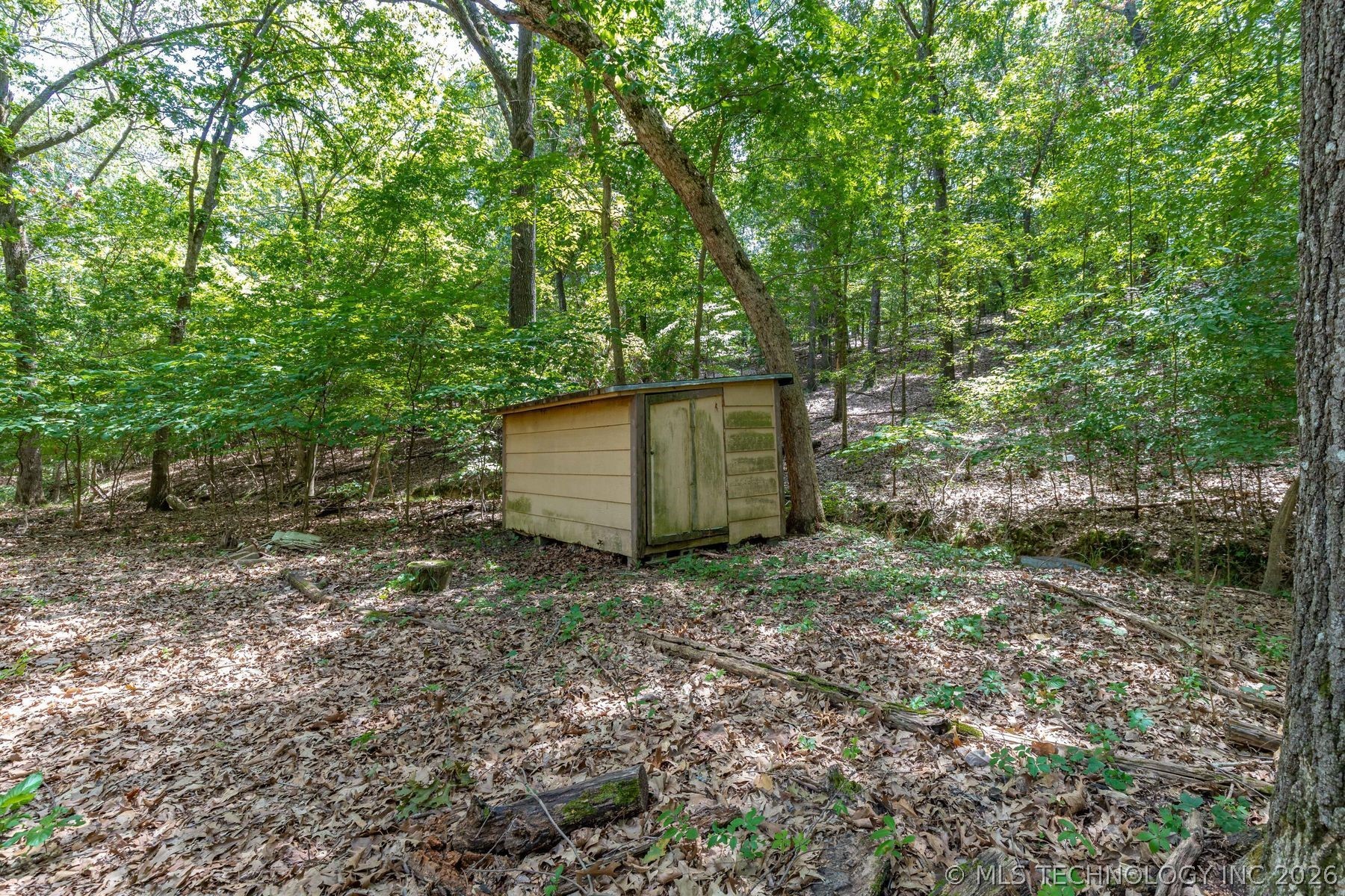 100 Skyline Drive Property Photo 16