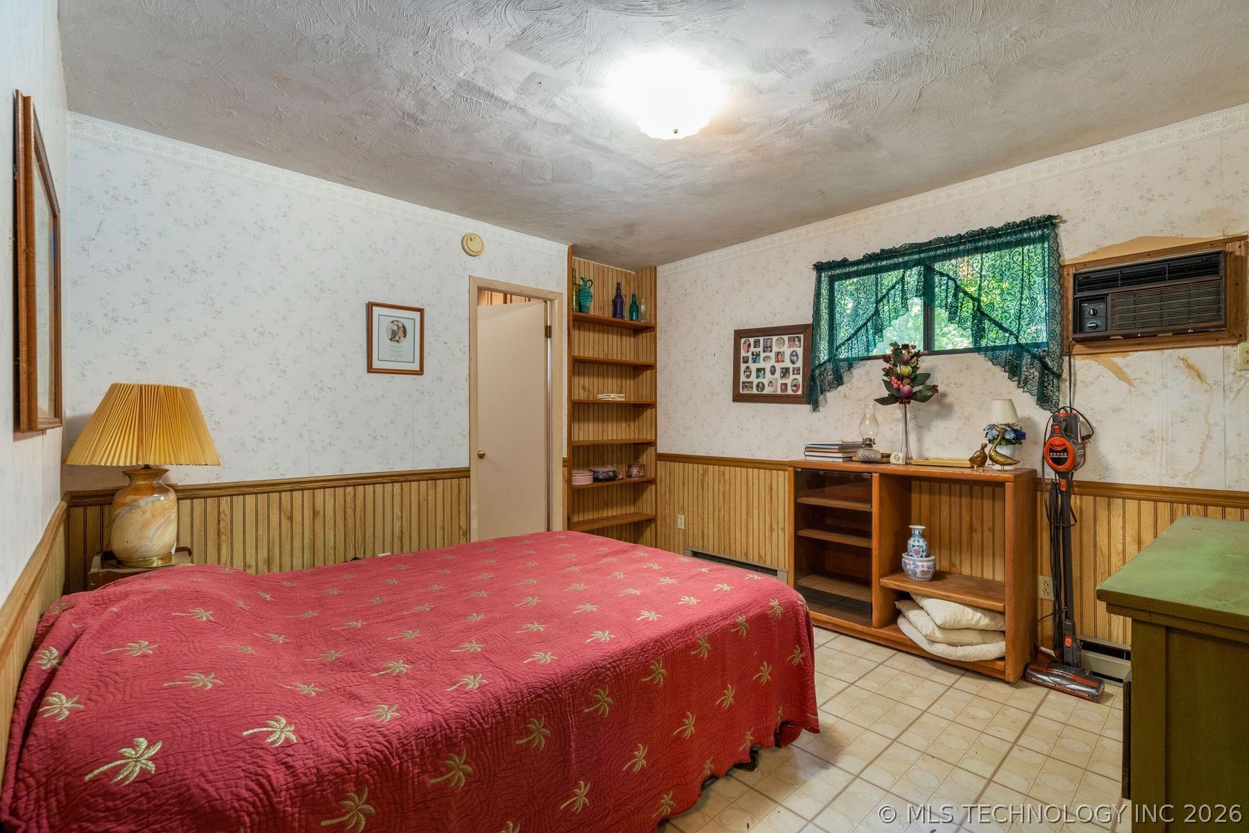 100 Skyline Drive Property Photo 34