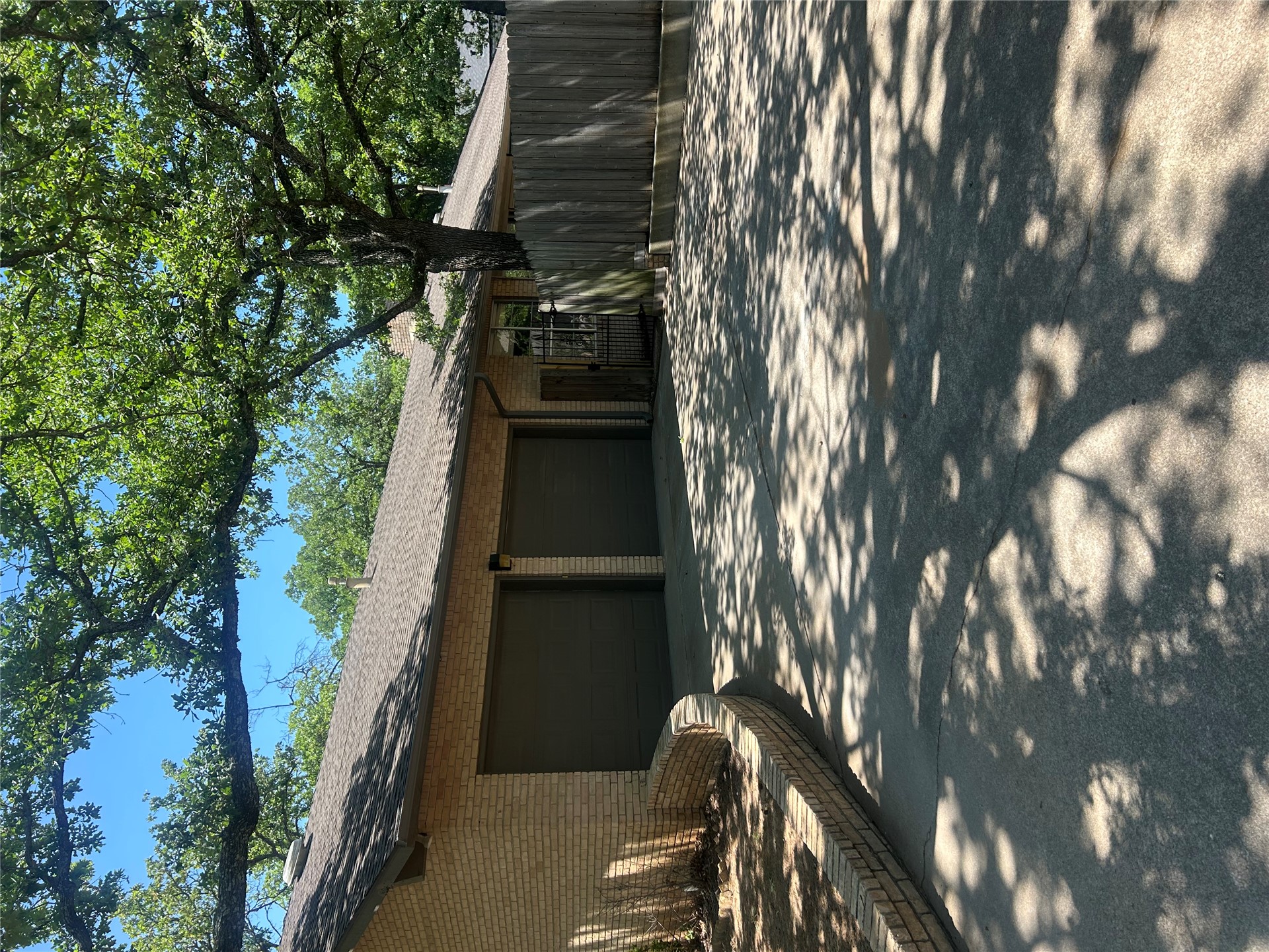 2913 Springdale Lane Property Photo 4