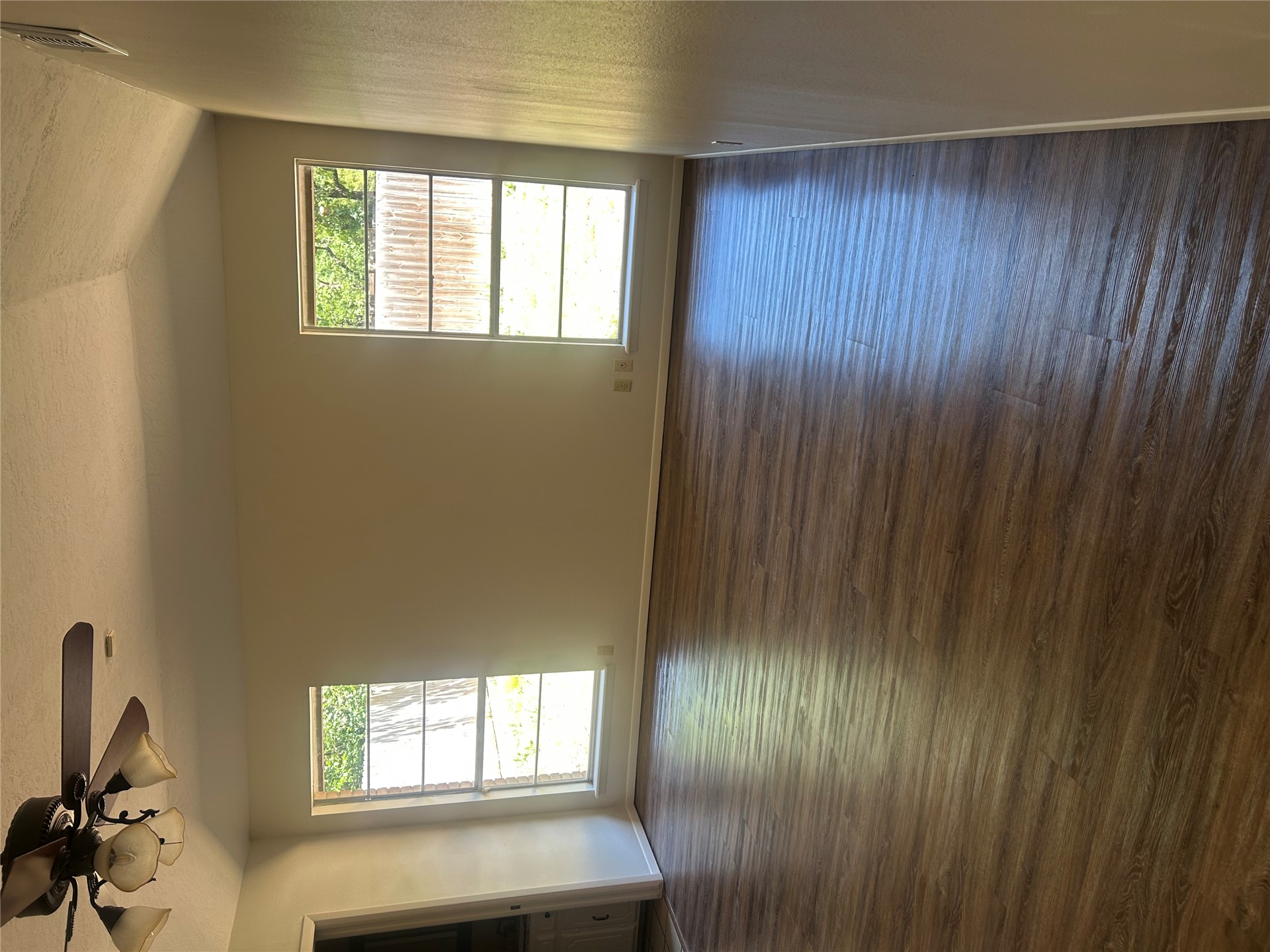 2913 Springdale Lane Property Photo 12