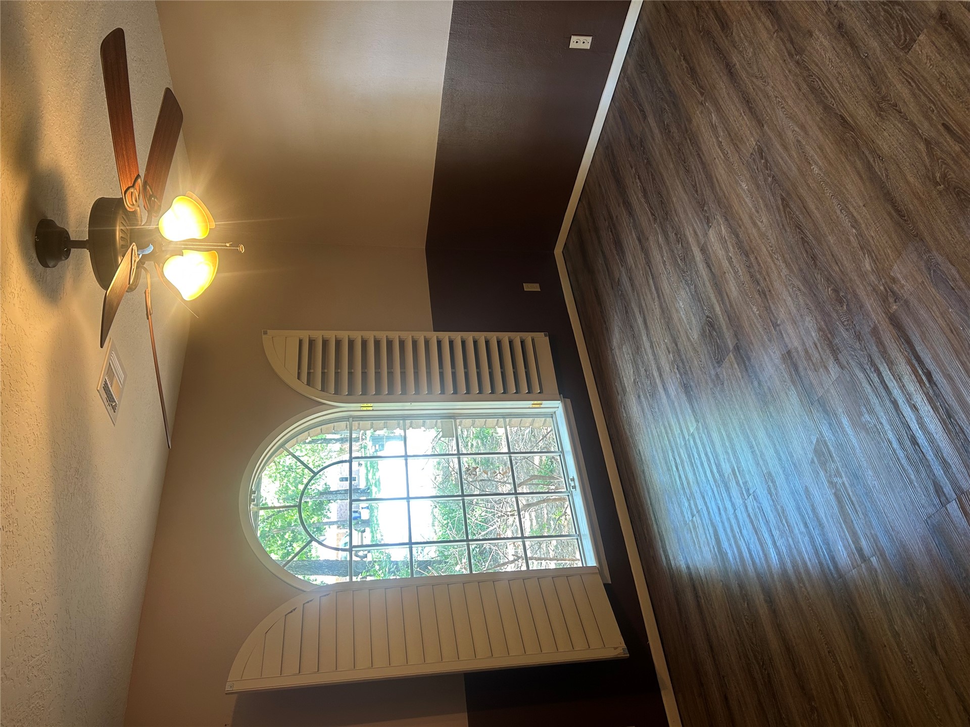 2913 Springdale Lane Property Photo 15