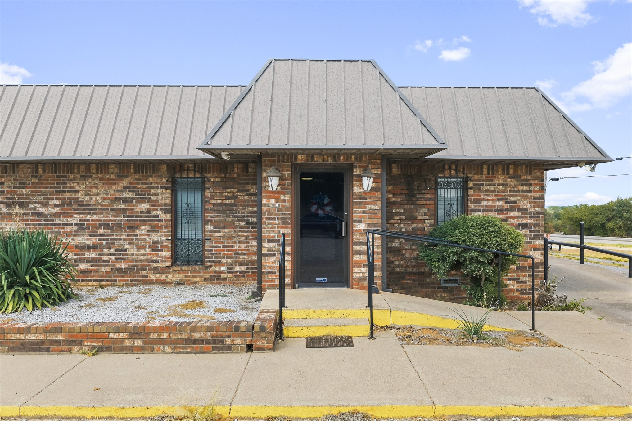 1 Medical Property Photo 2