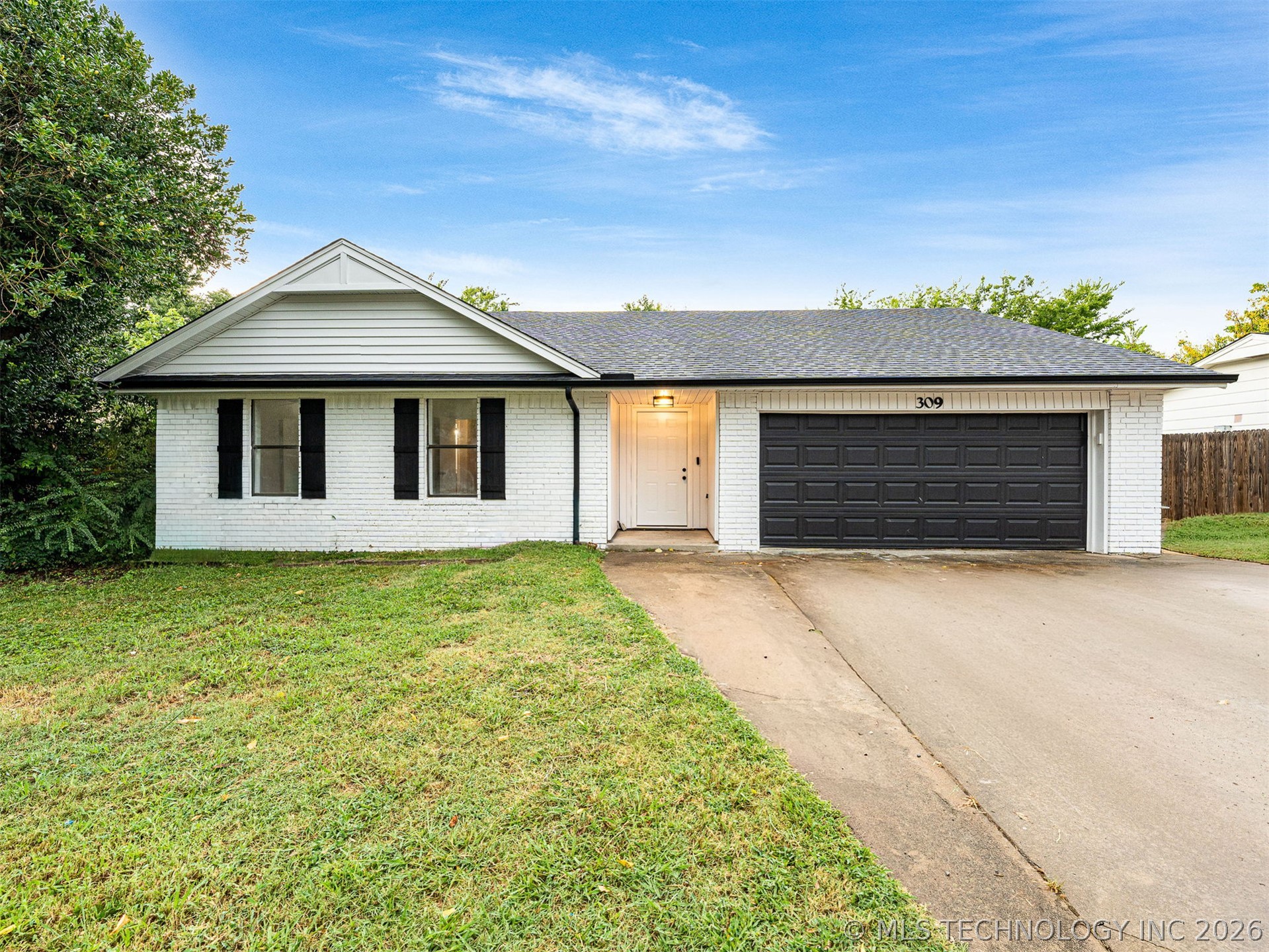 309 Capitol Street Property Photo 1