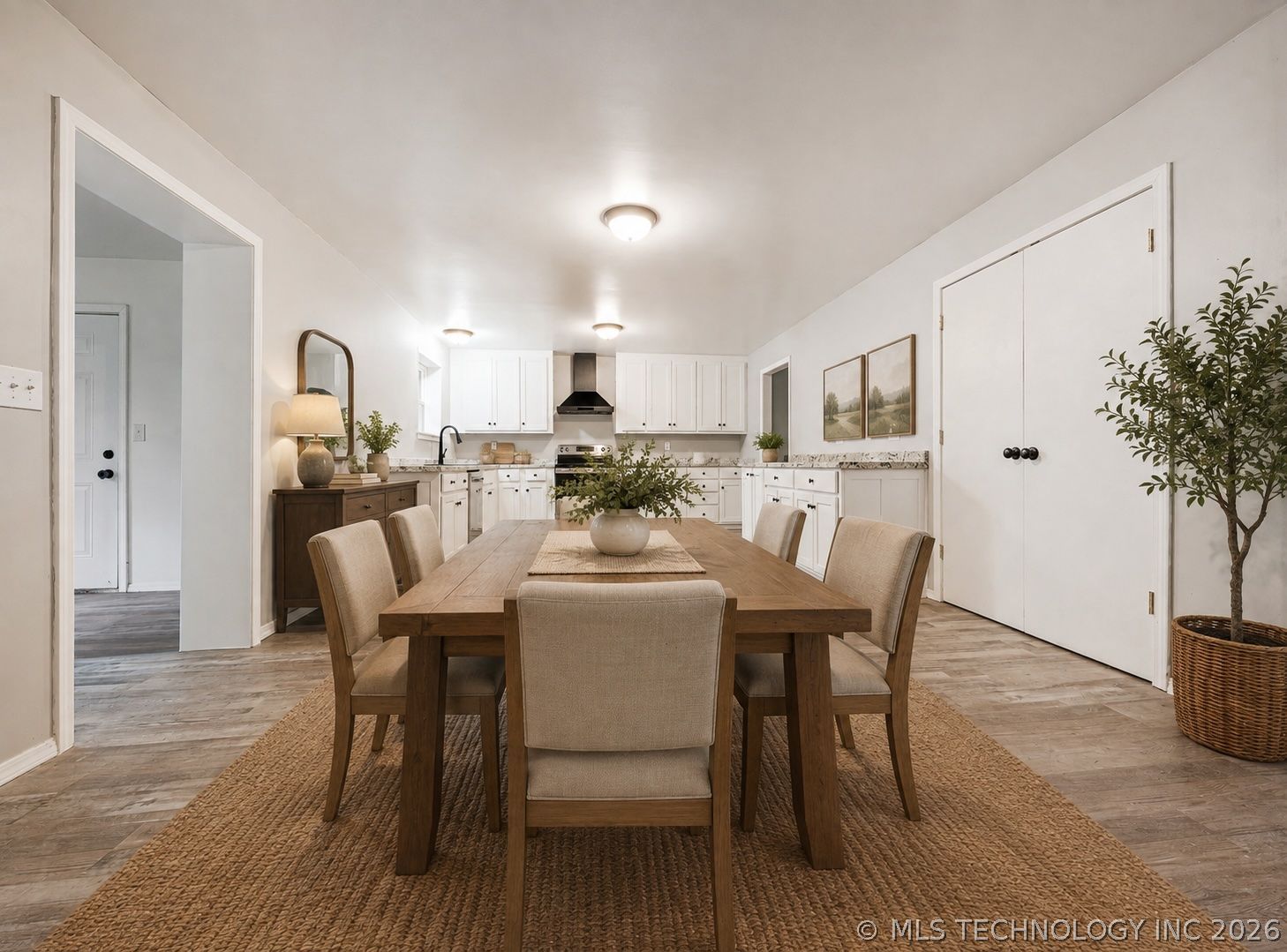 309 Capitol Street Property Photo 8
