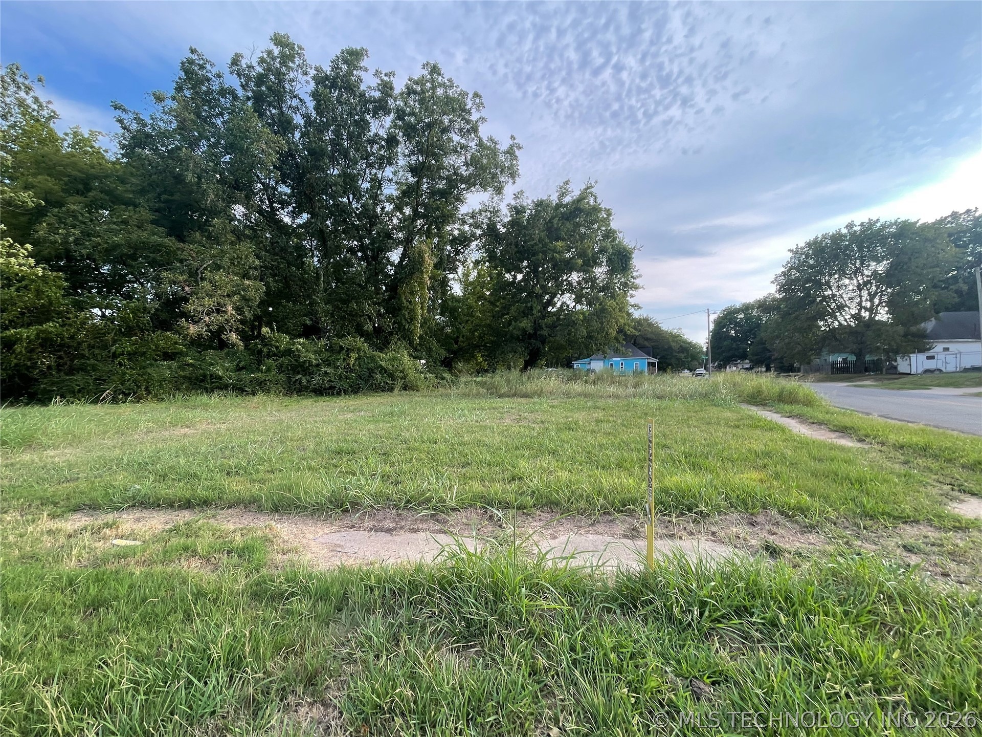 307 Fredonia Street Property Photo 8