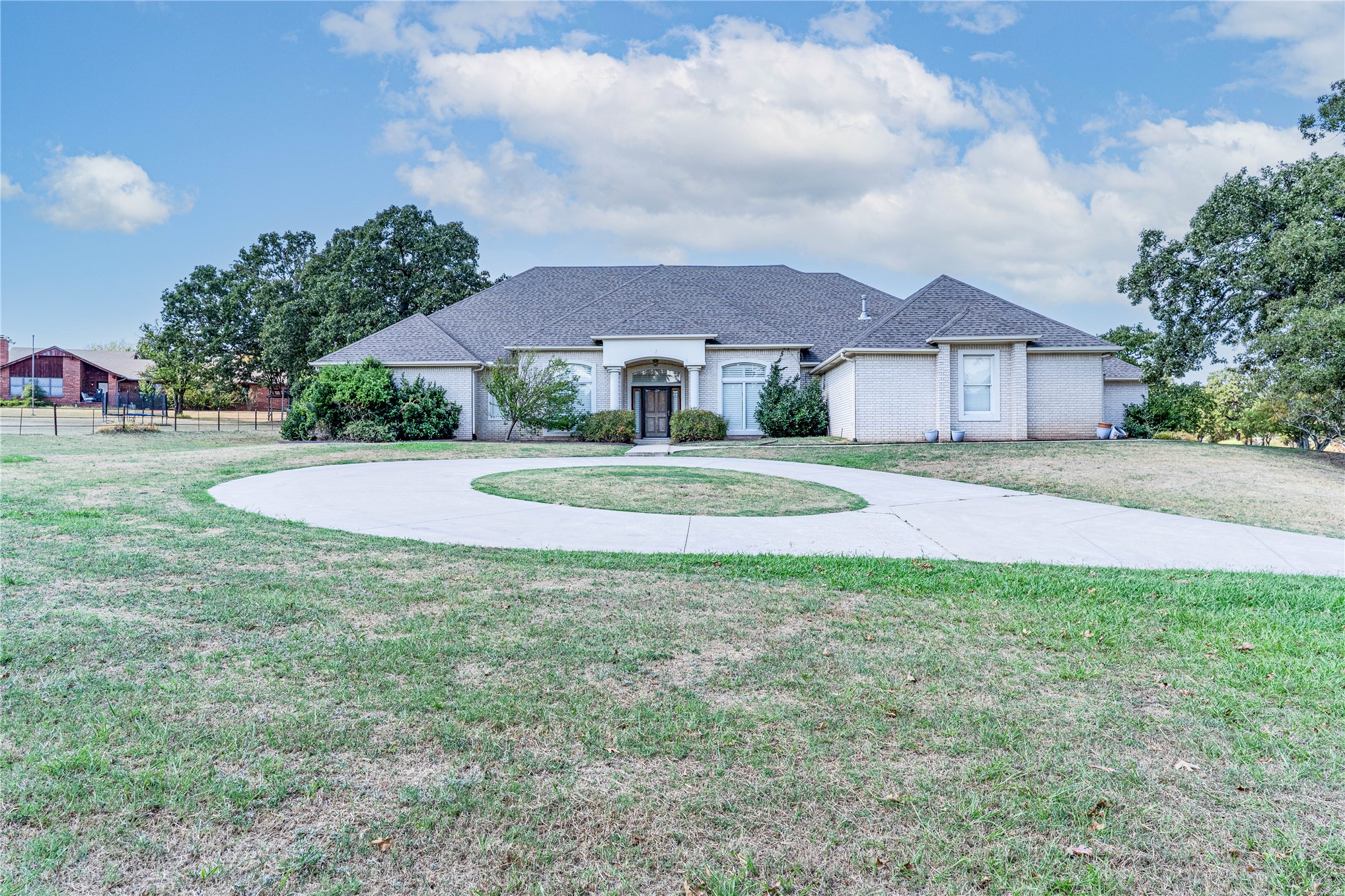 1301 Lou Allard Drive Property Photo 1
