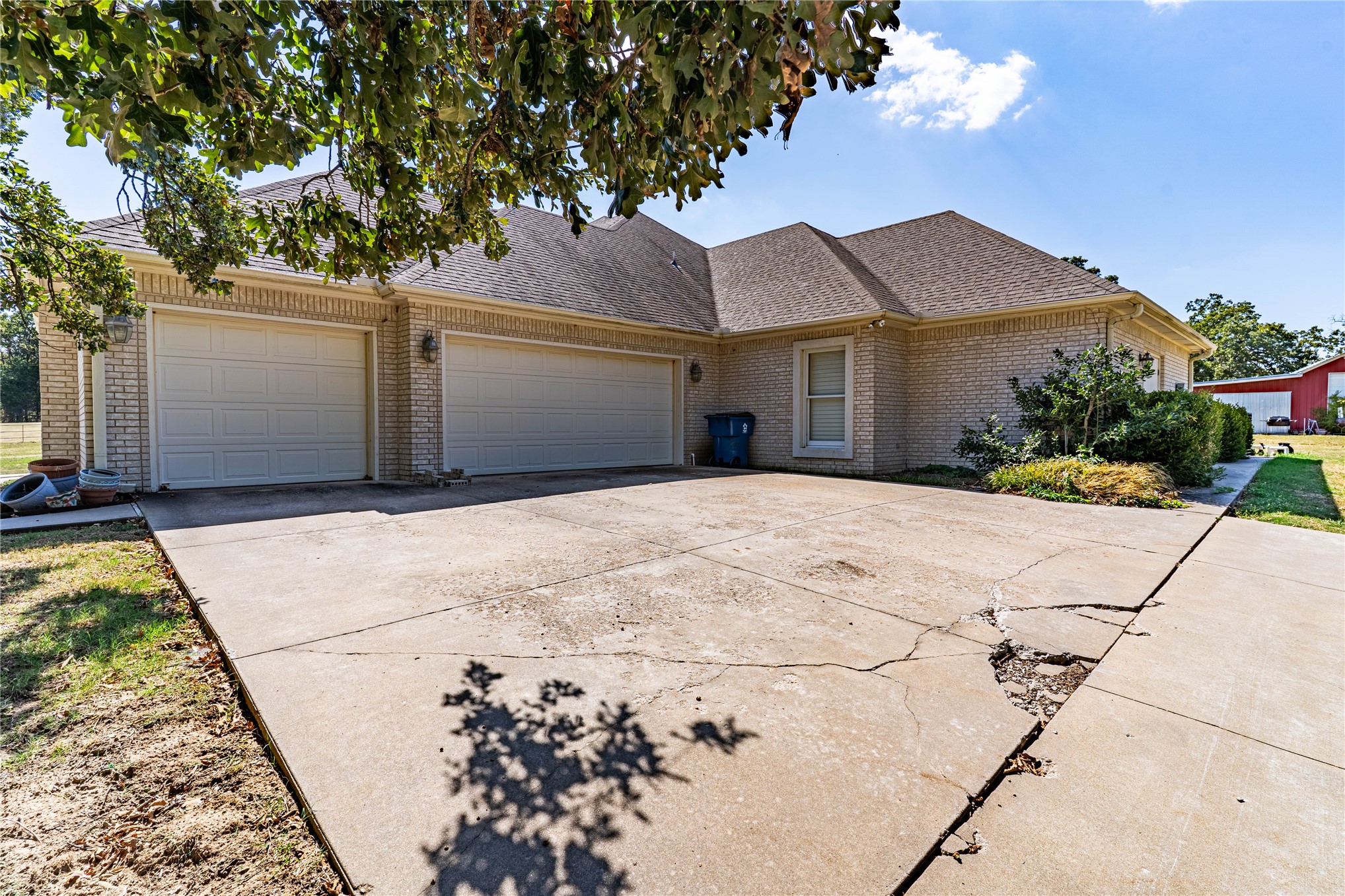1301 Lou Allard Drive Property Photo 41