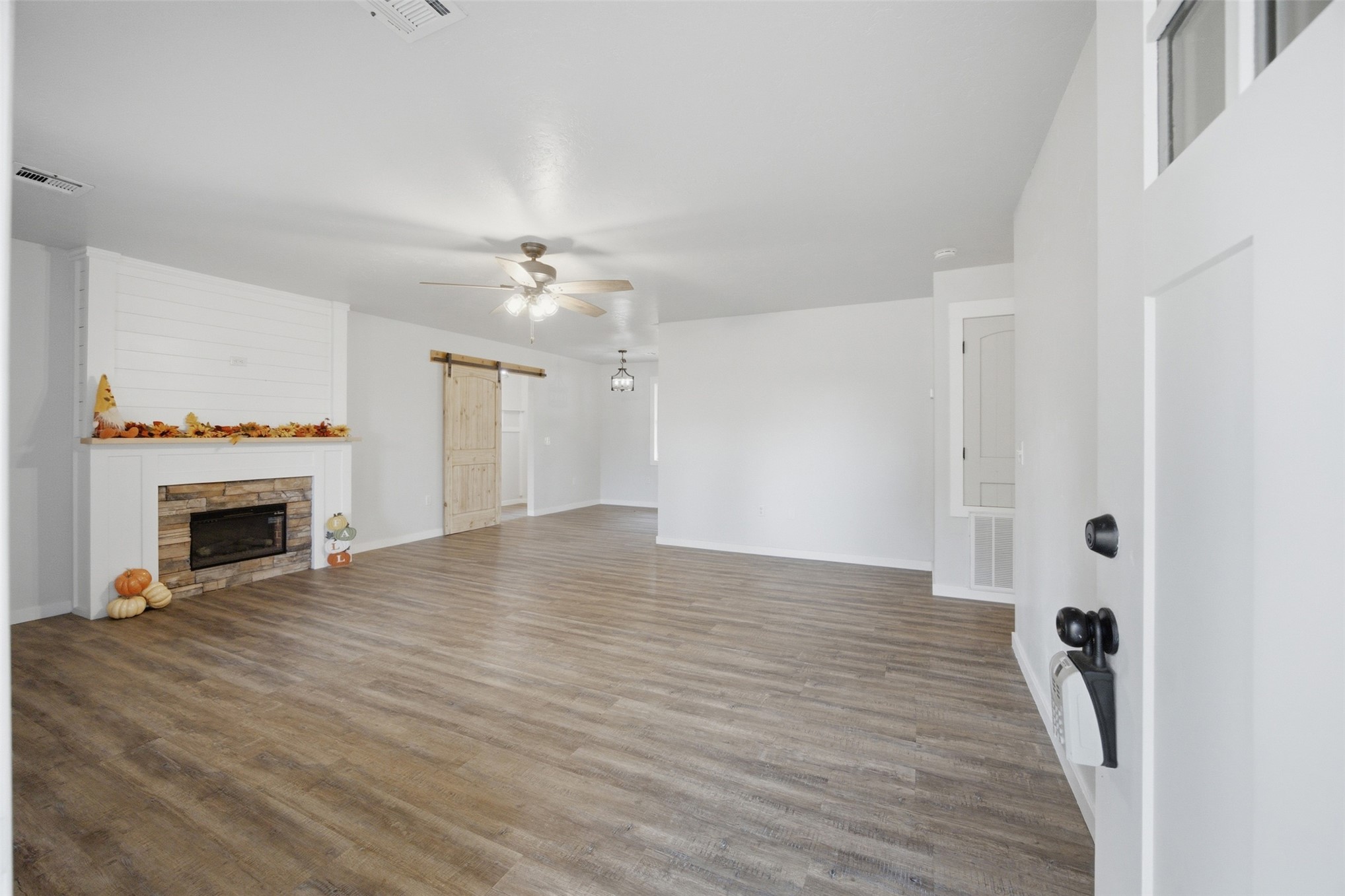 714 W Madison Avenue Property Photo 4