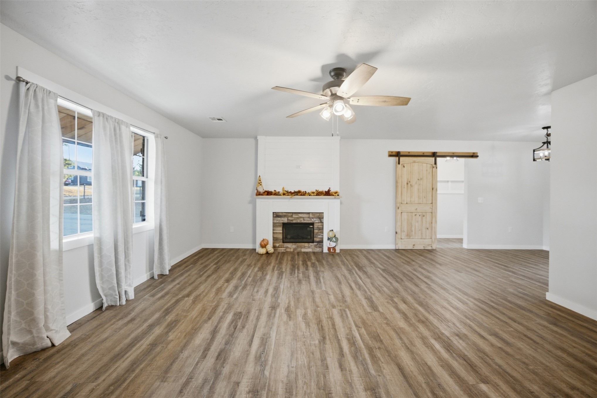 714 W Madison Avenue Property Photo 5