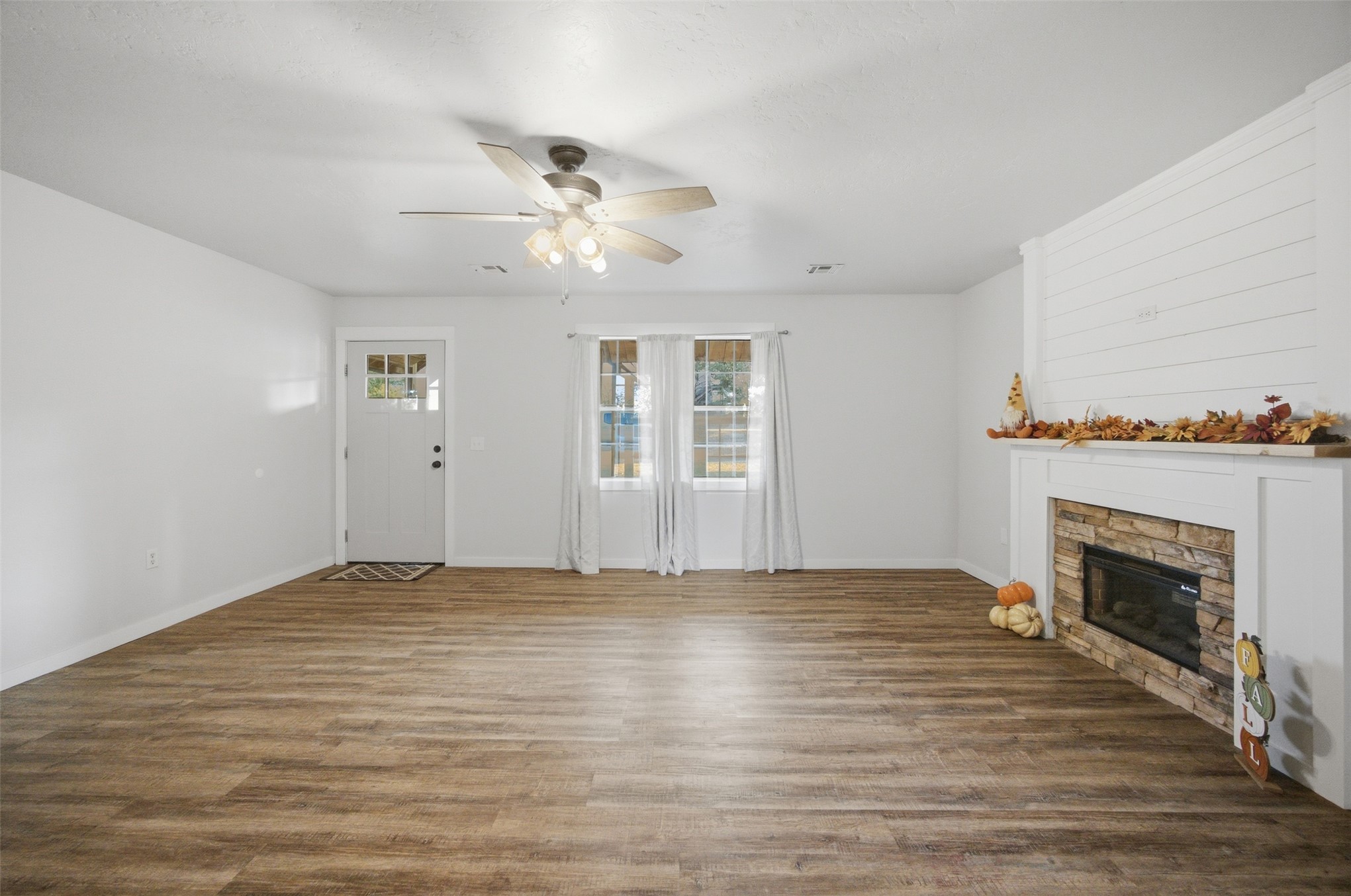 714 W Madison Avenue Property Photo 6