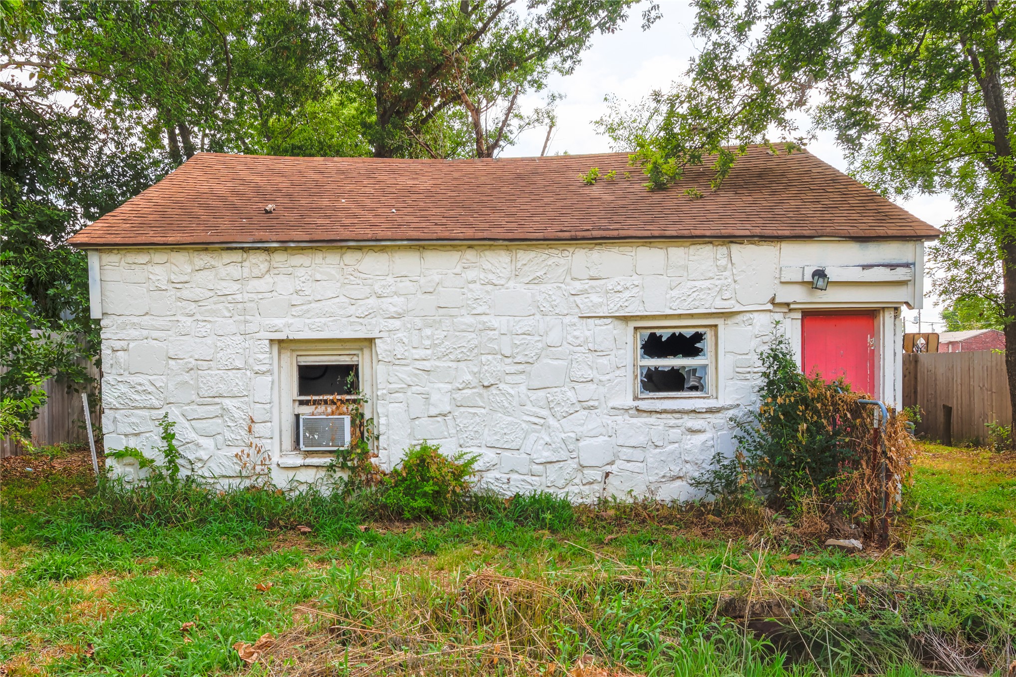 305 Chickasaw Avenue #1/2 Property Photo 1