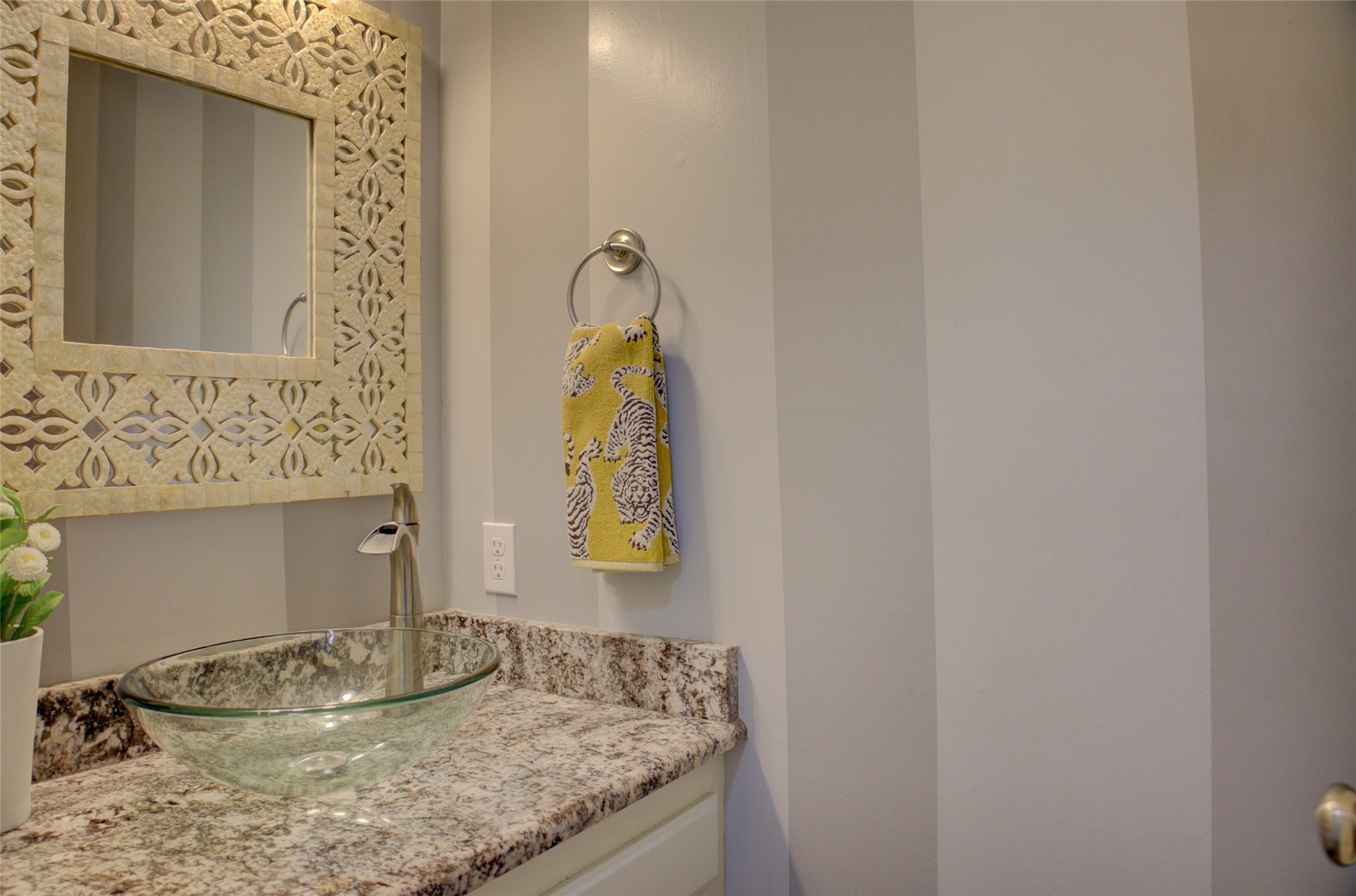 7422 E 65th Place Property Photo 23