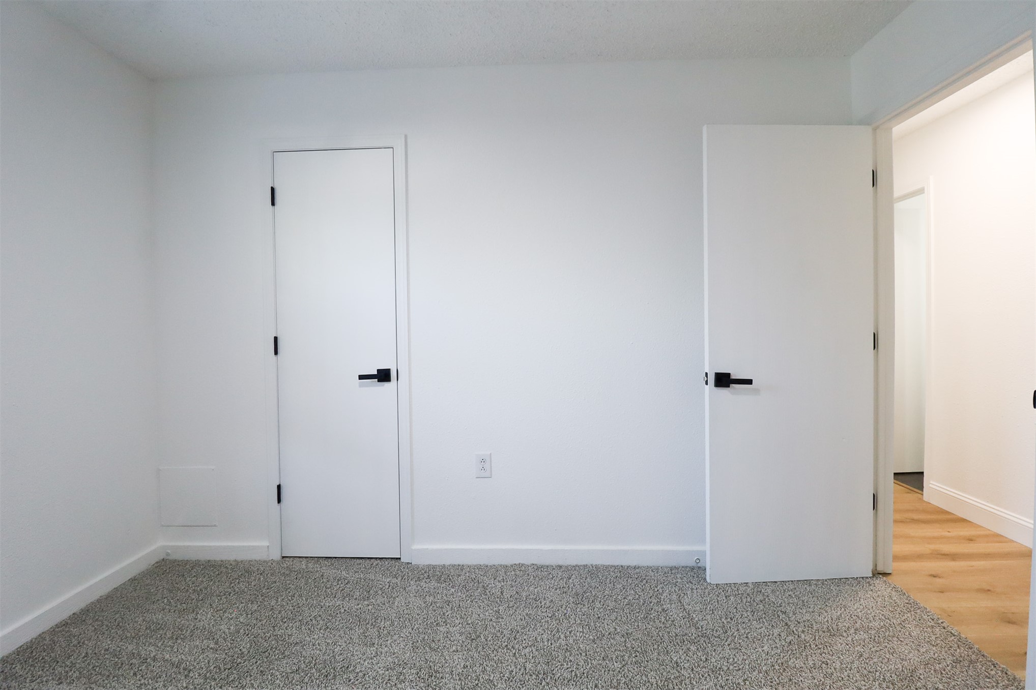 1007 W 9th Street Property Photo 21