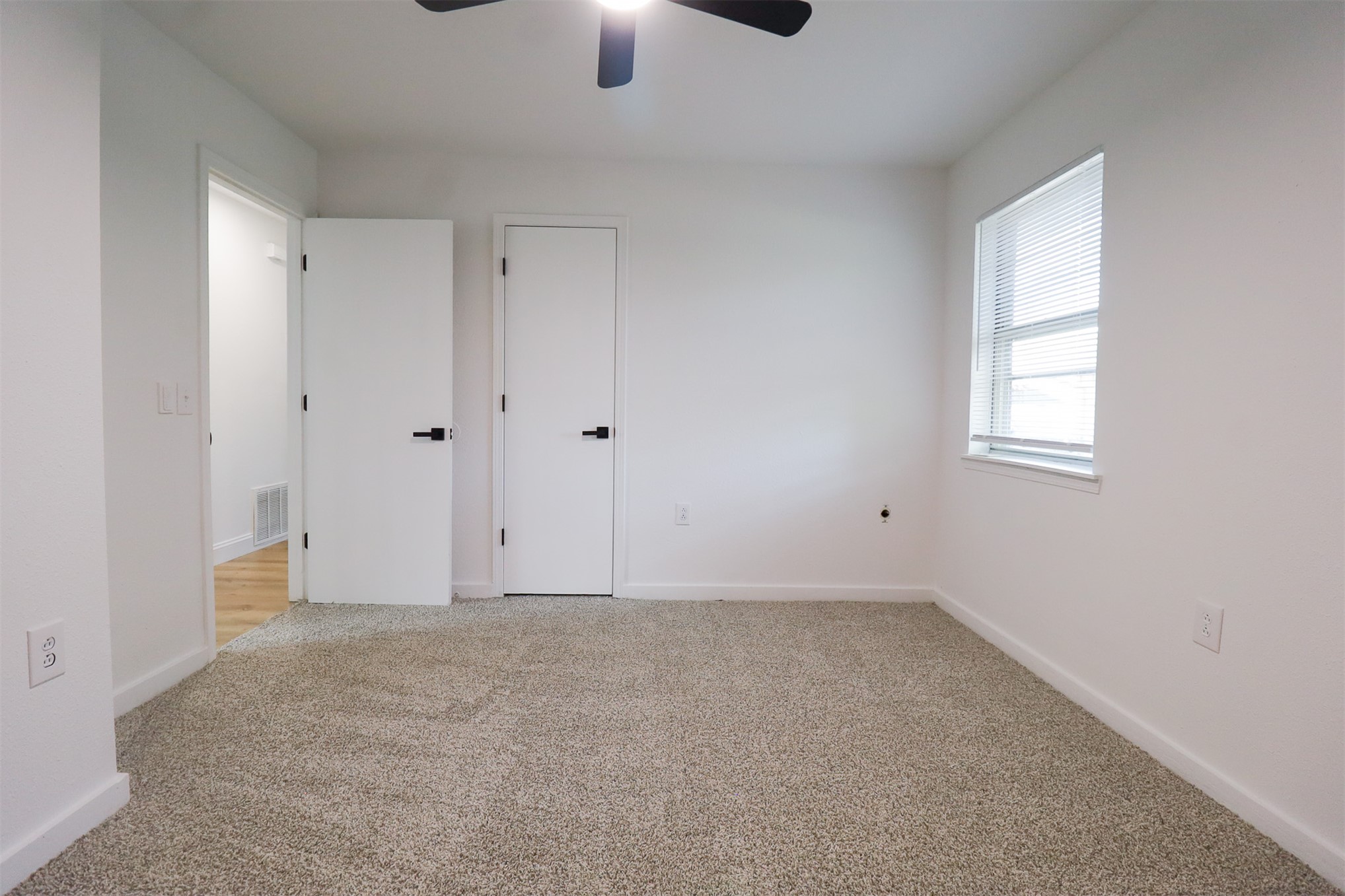 1007 W 9th Street Property Photo 25