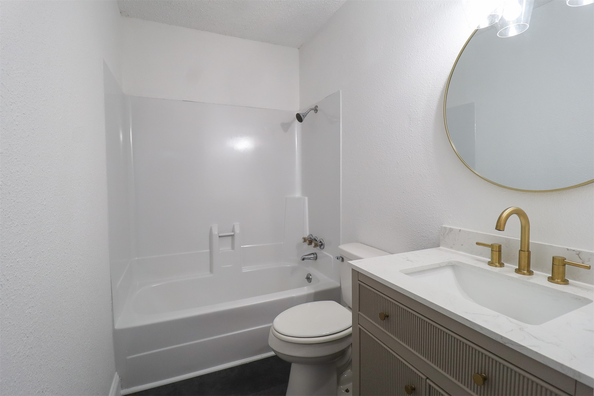 1007 W 9th Street Property Photo 31