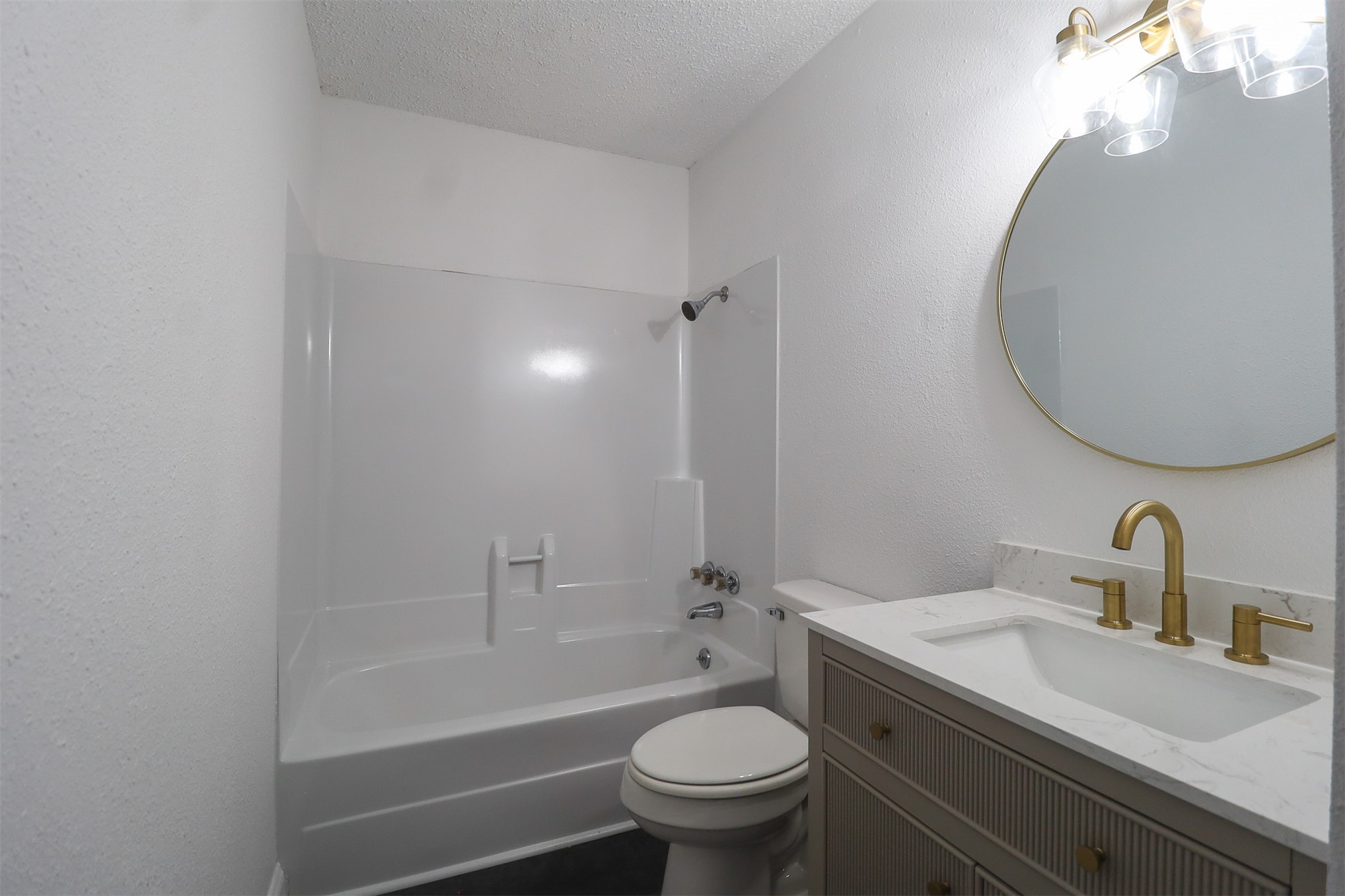1007 W 9th Street Property Photo 33