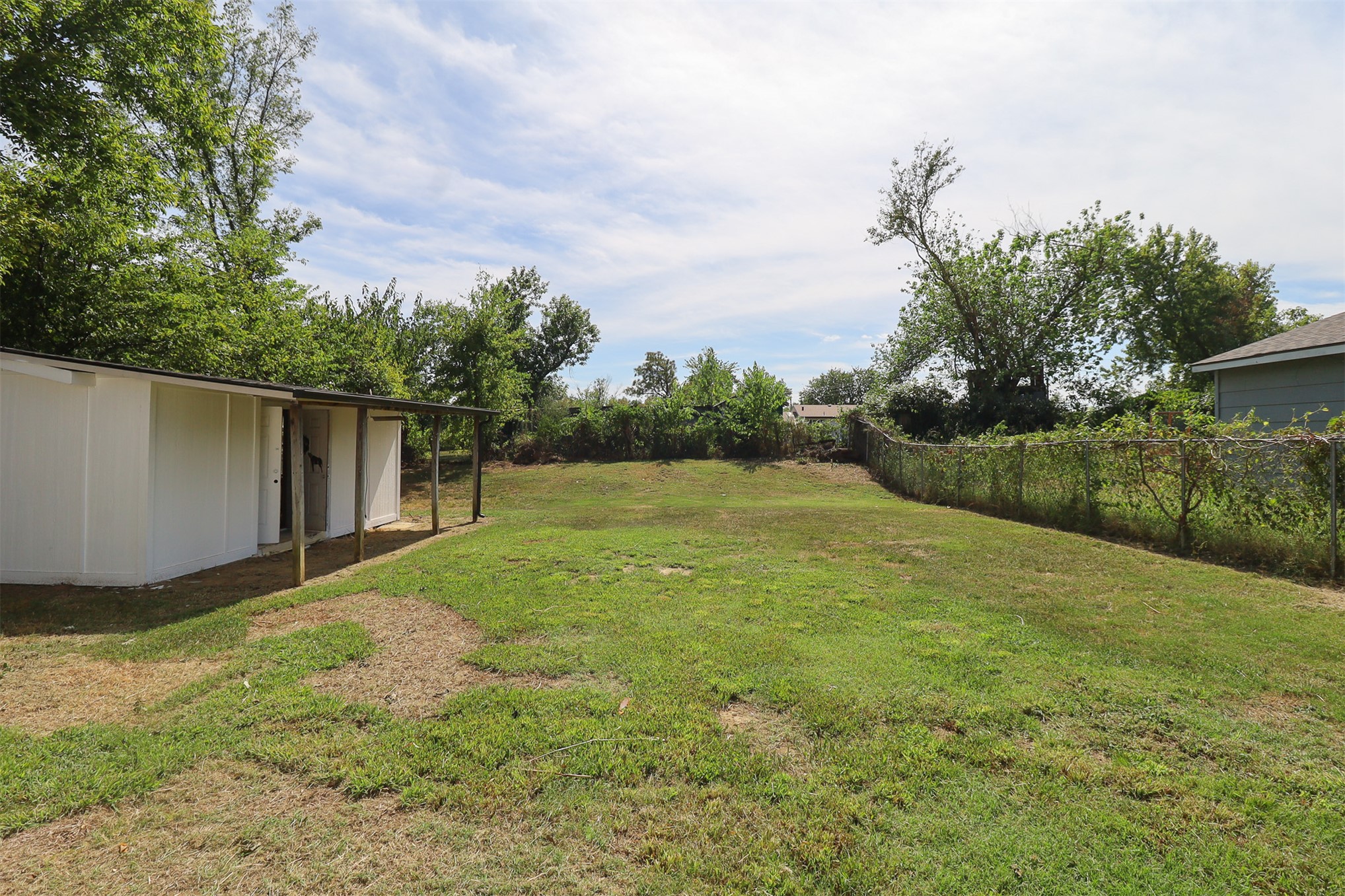 1007 W 9th Street Property Photo 36