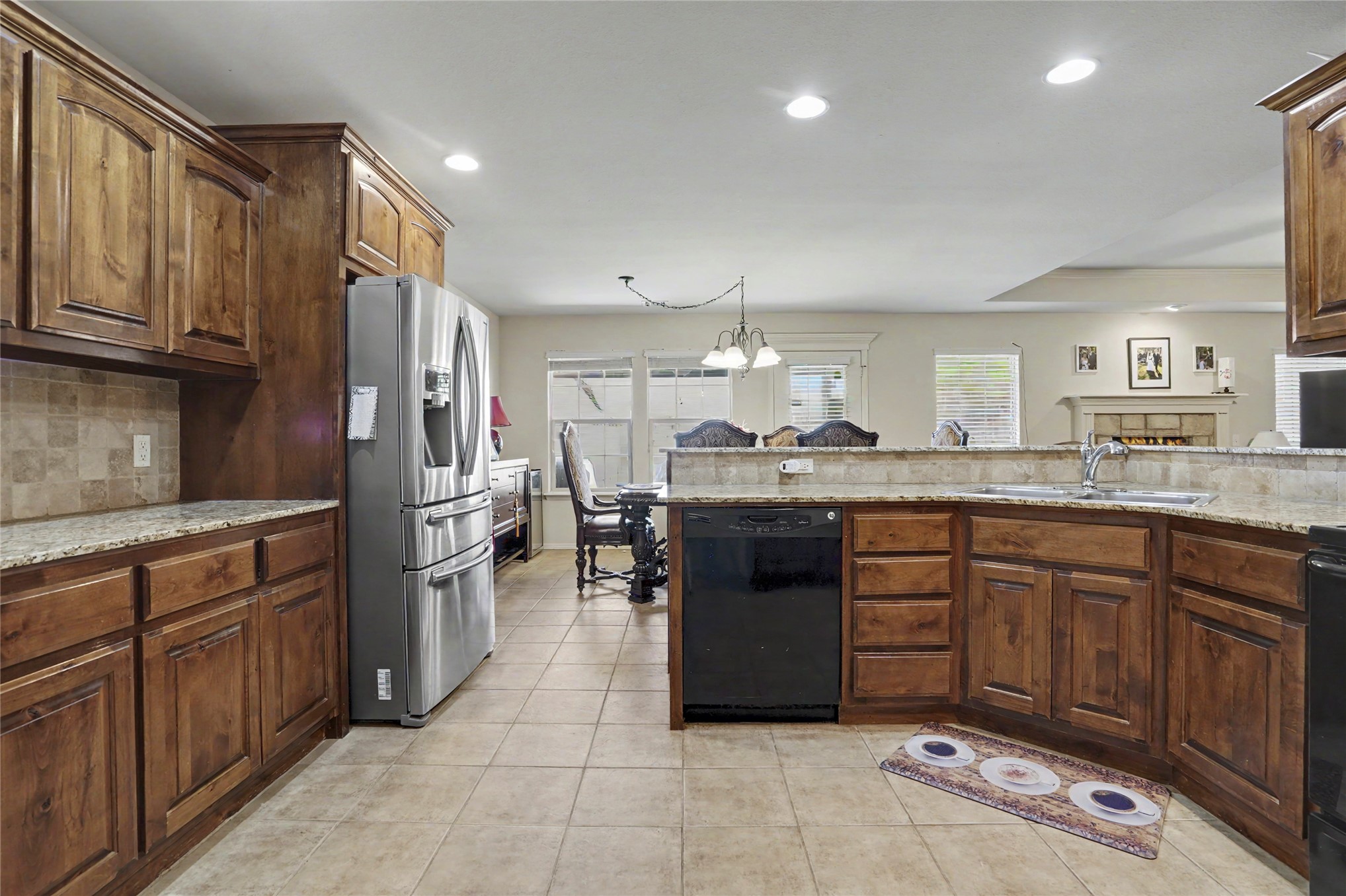 12528 S Date Street Property Photo 9