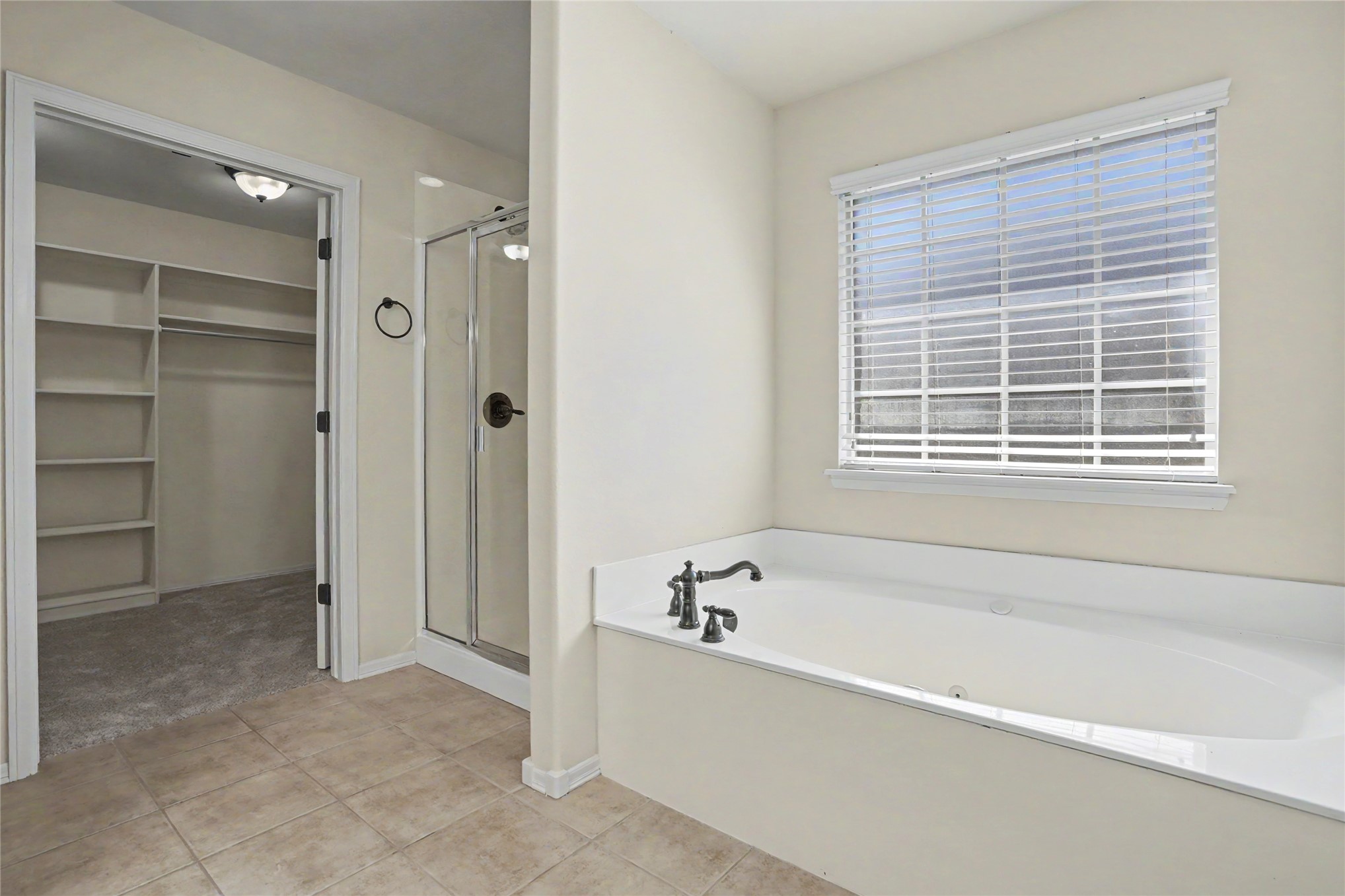 12528 S Date Street Property Photo 14