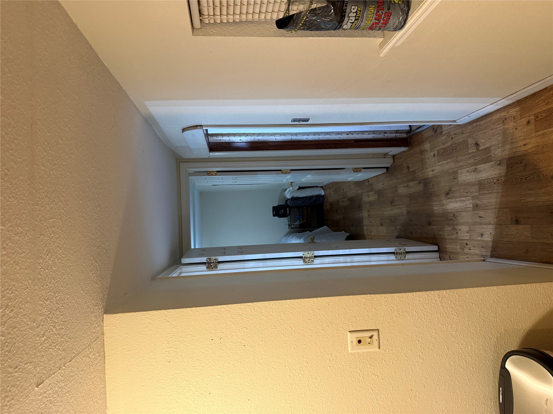 415042 E 1097 Property Photo 7