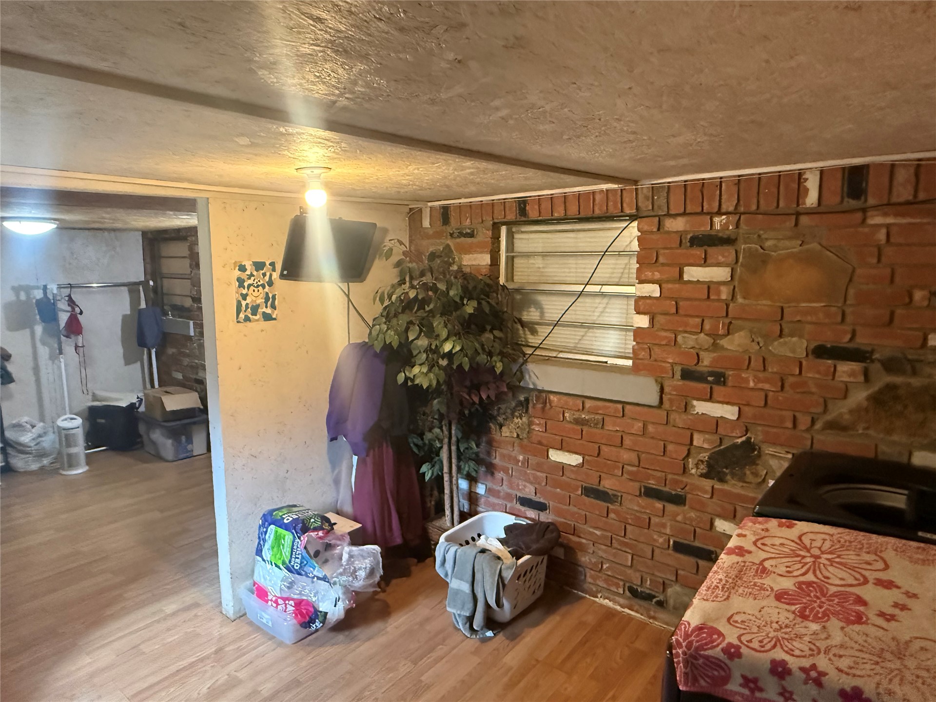 415042 E 1097 Property Photo 9