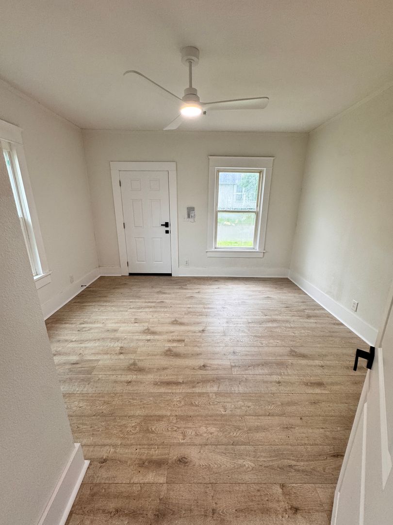1002 Mclish Property Photo 4