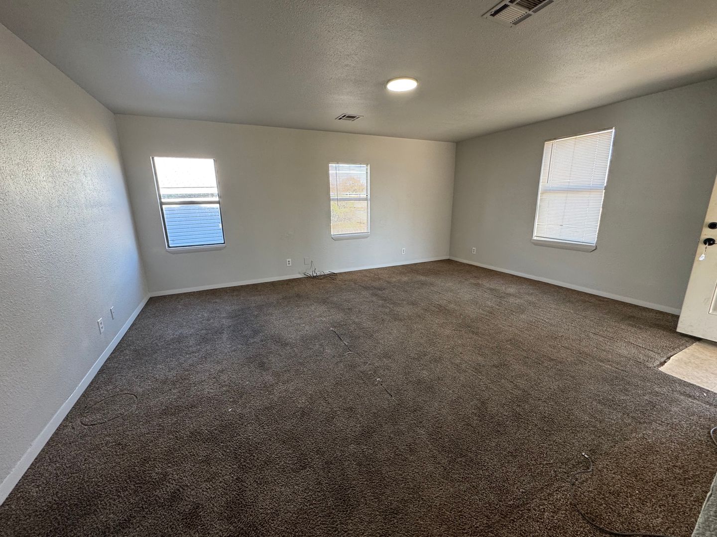 109 E Ne Property Photo 3
