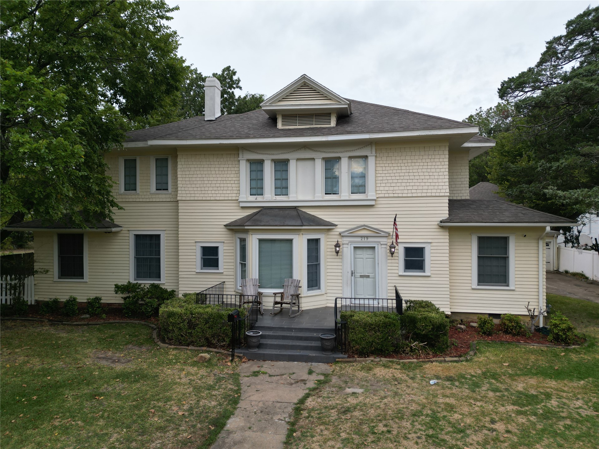 219 F Street Sw Property Photo 1