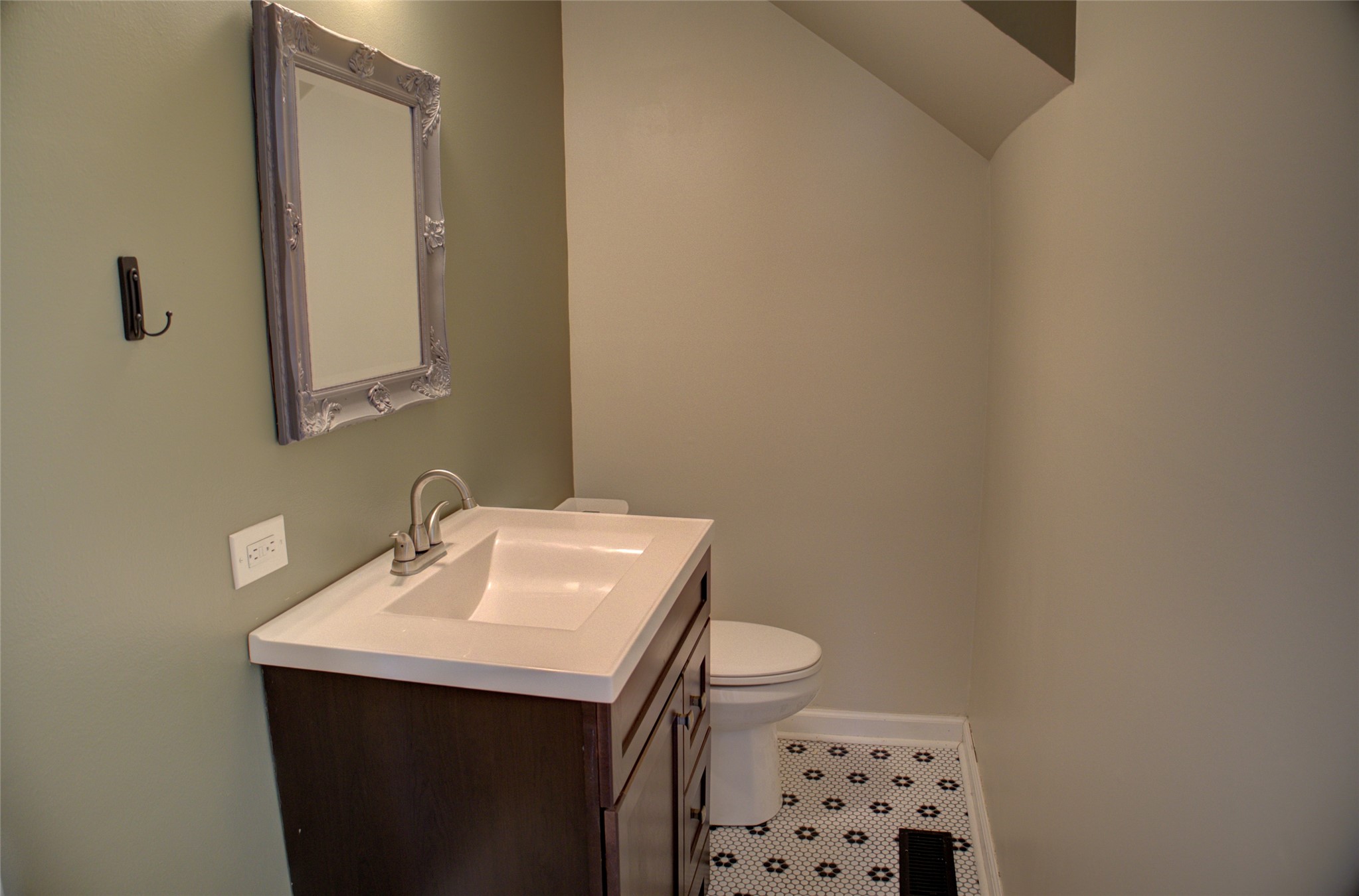 5119 S Joplin Avenue Property Photo 8