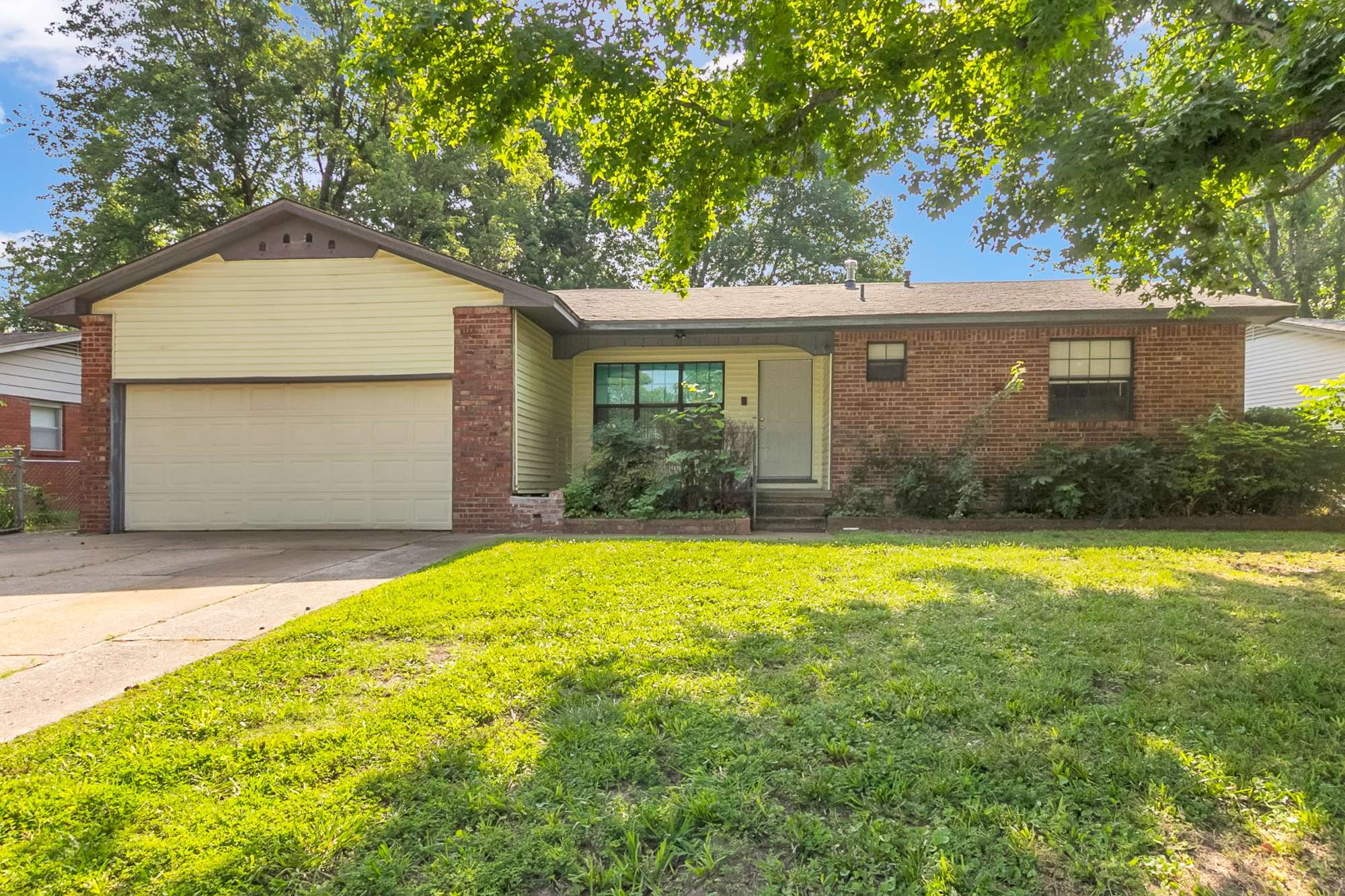 1809 S Birch Avenue Property Photo 1