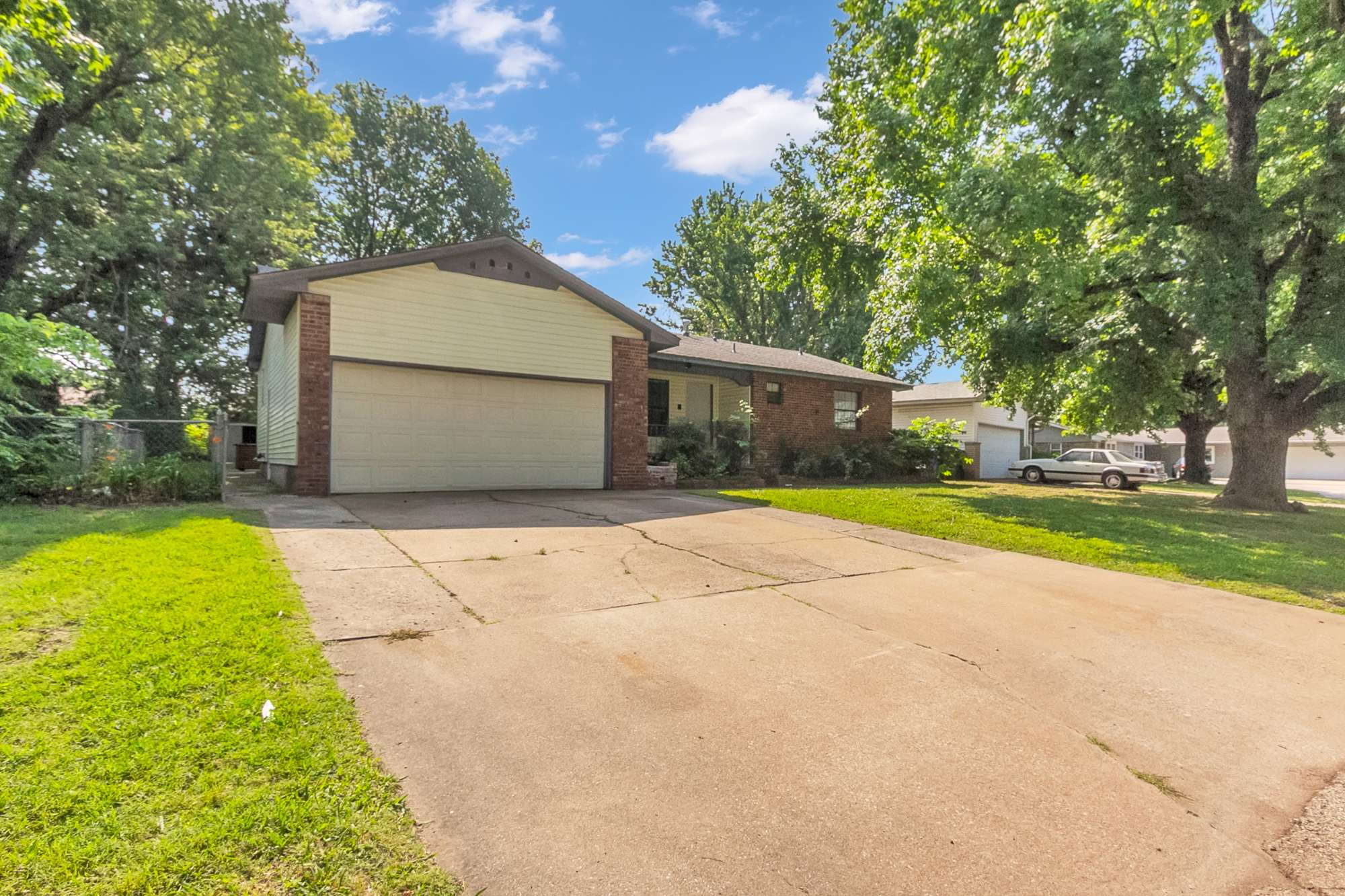 1809 S Birch Avenue Property Photo 2
