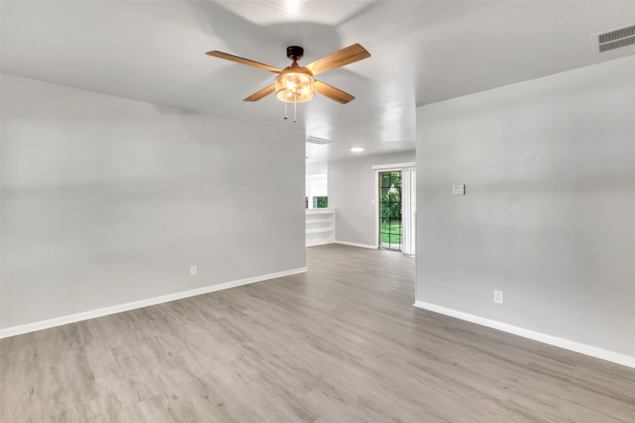 1809 S Birch Avenue Property Photo 4