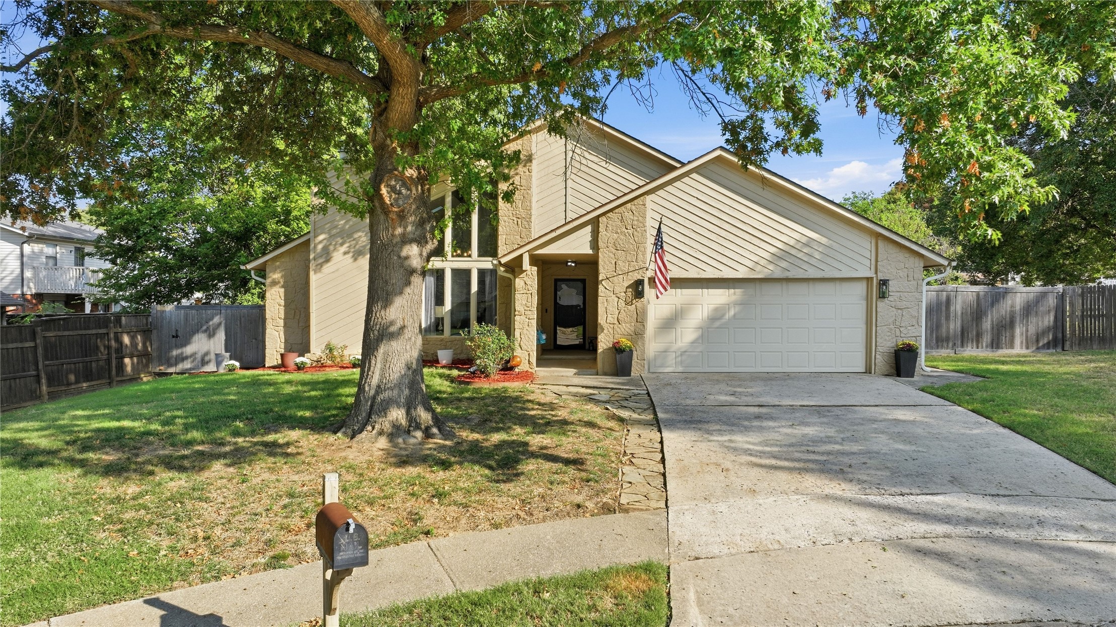 2806 W Atlanta Place