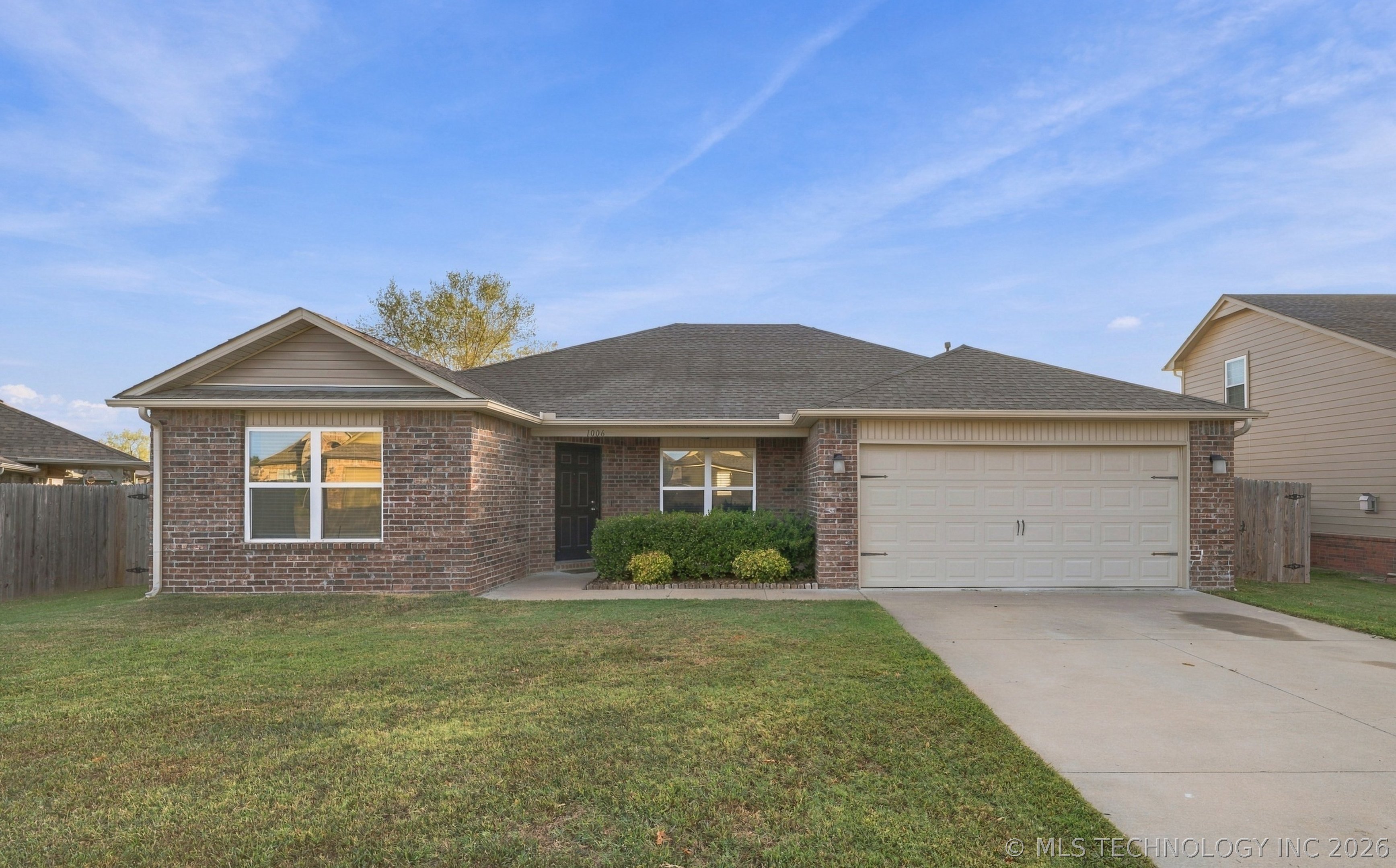1006 Woodland Road Property Photo 1