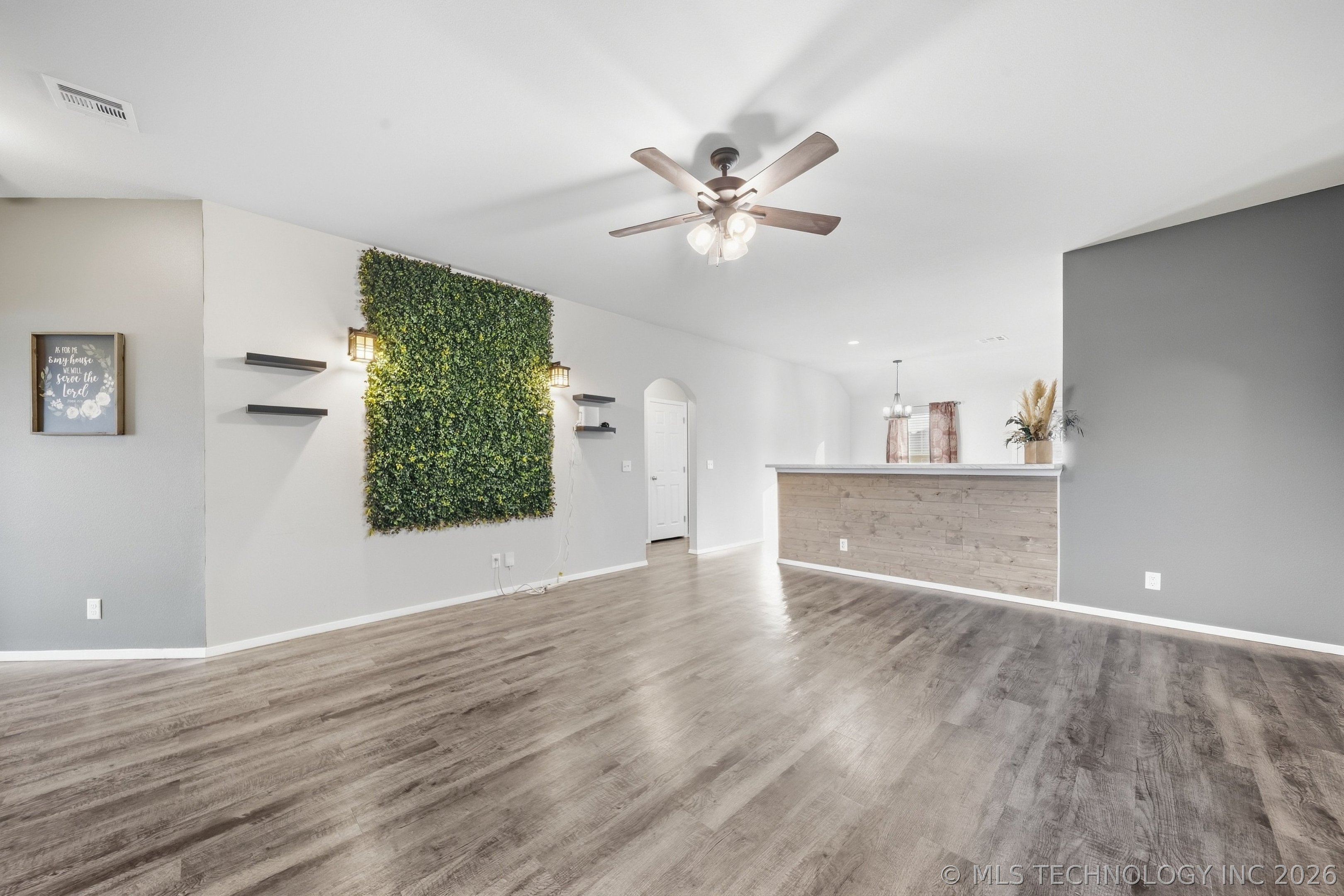 1006 Woodland Road Property Photo 6