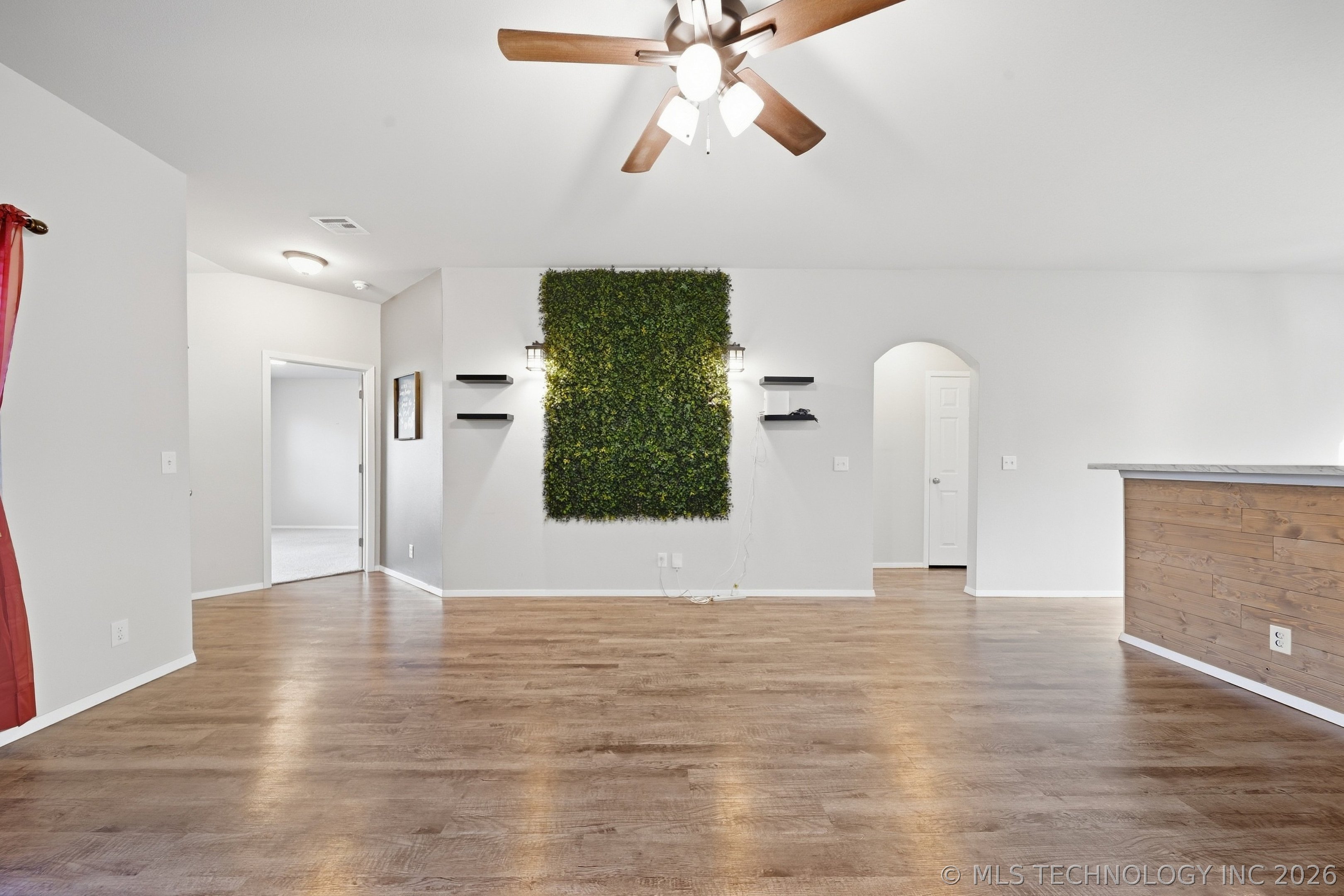 1006 Woodland Road Property Photo 7