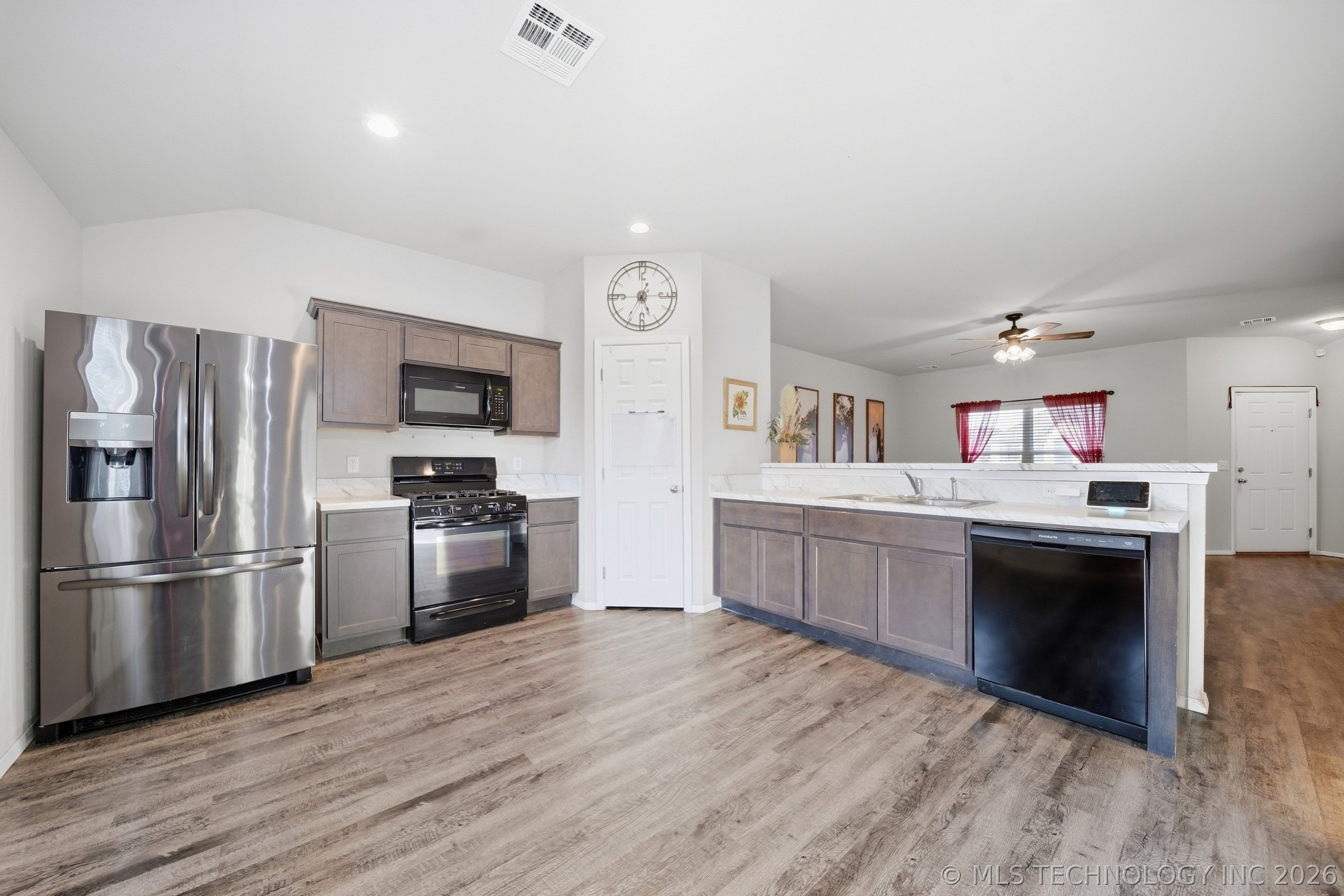 1006 Woodland Road Property Photo 10