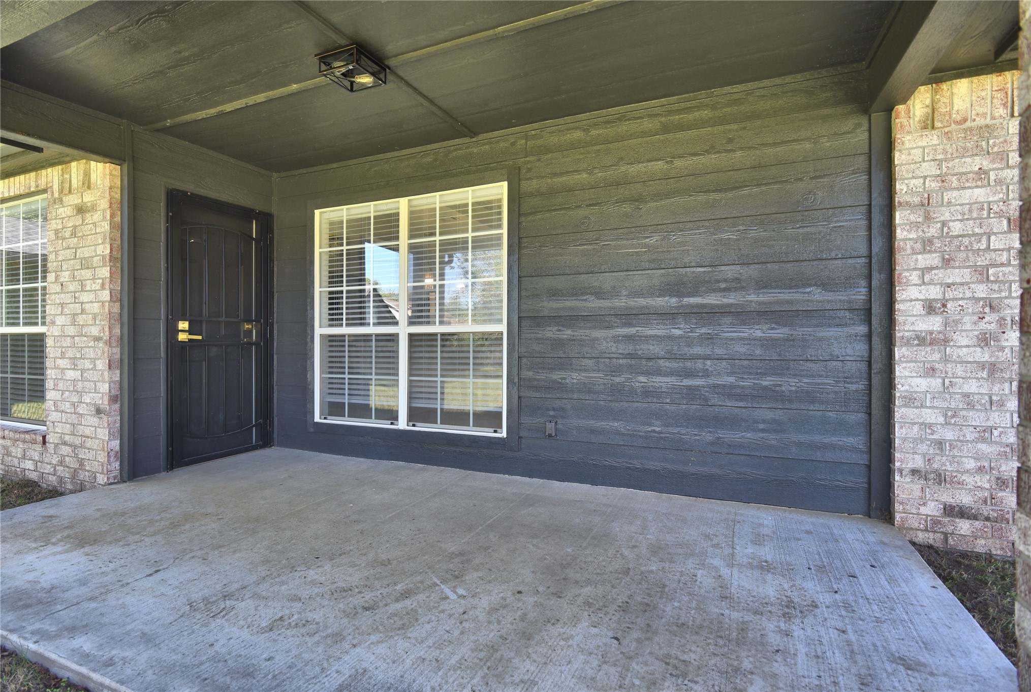 225 E Seminole Place Property Photo 27