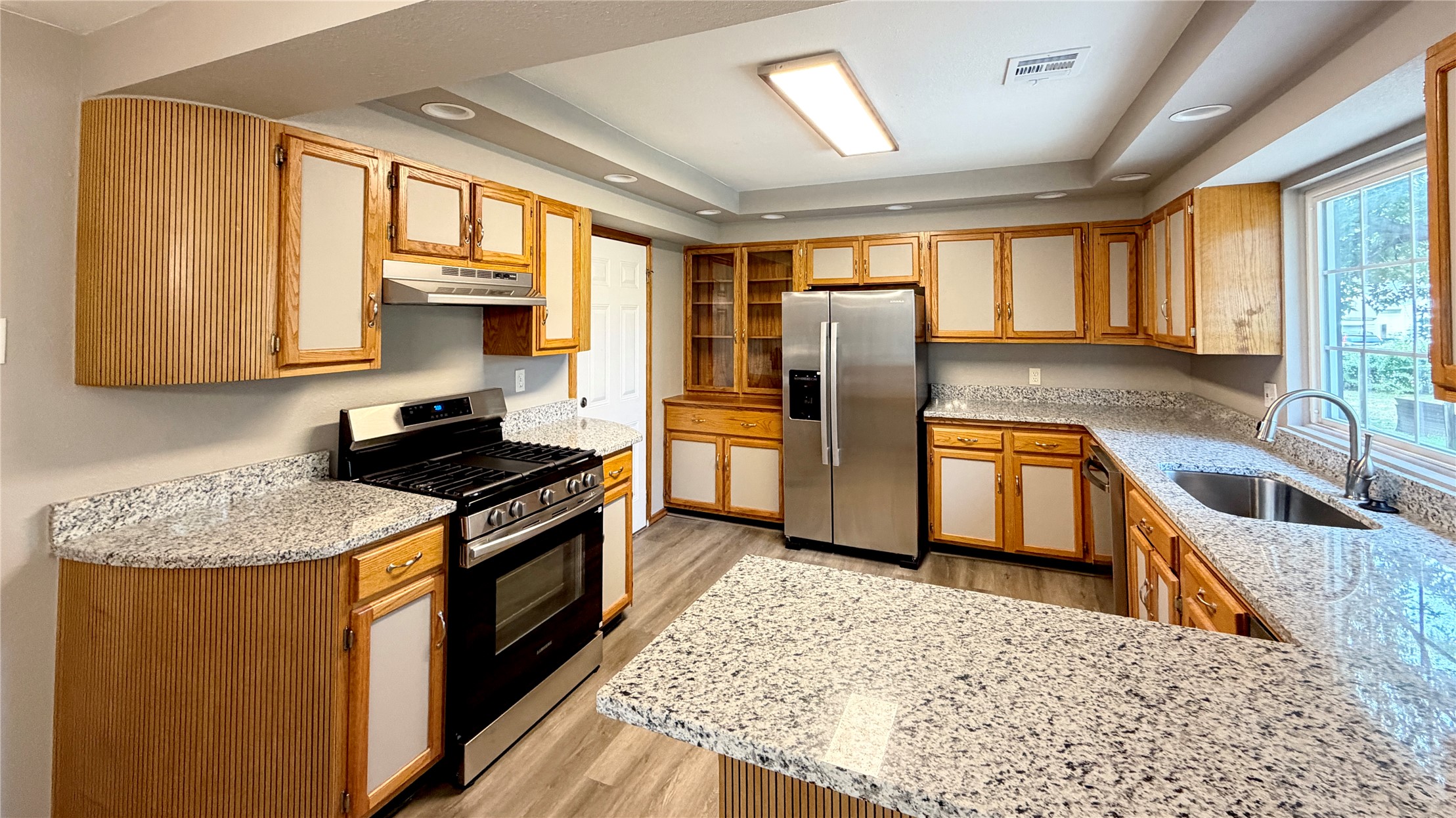 5007 S Quincy Avenue Property Photo 4