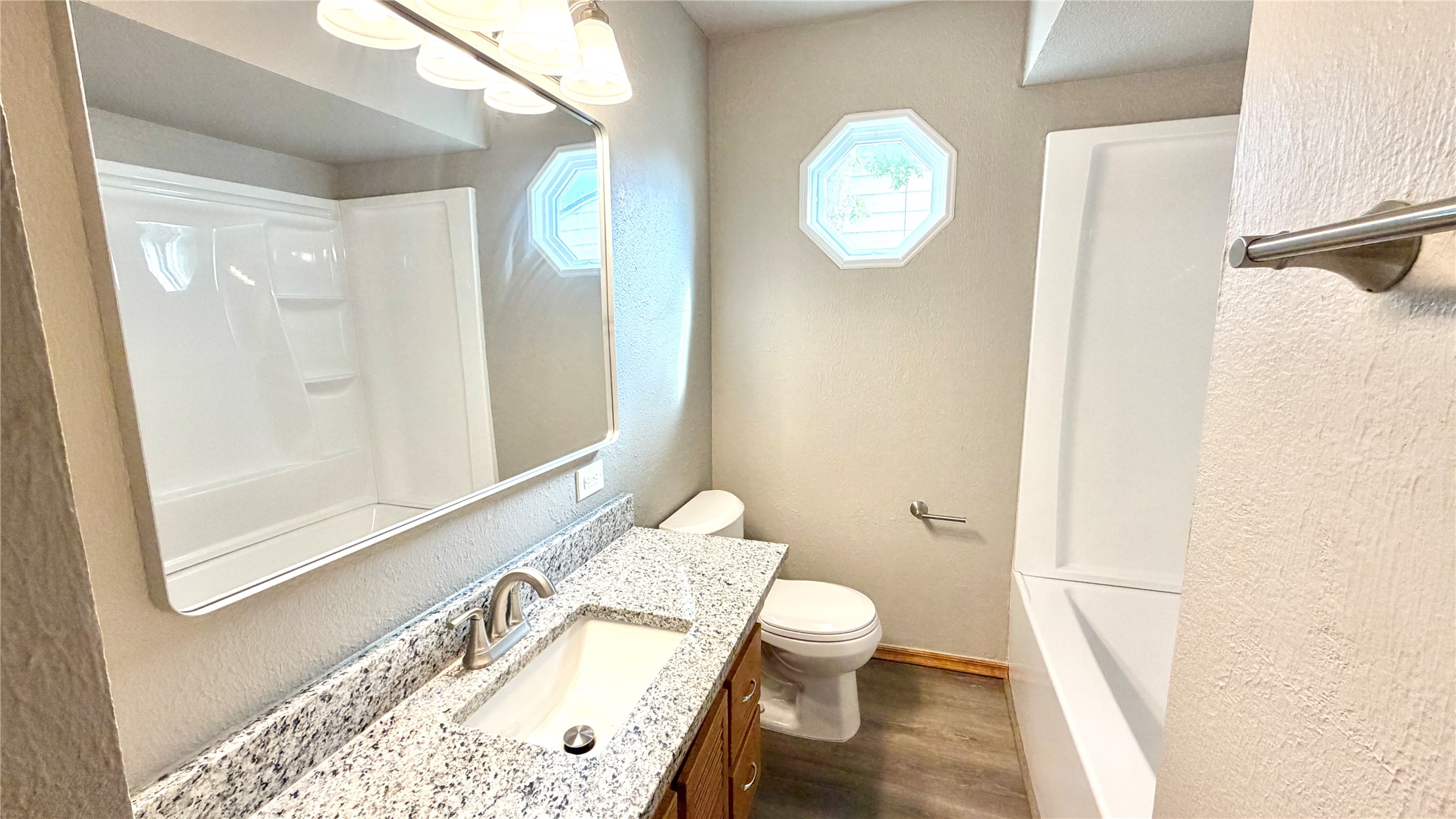 5007 S Quincy Avenue Property Photo 13