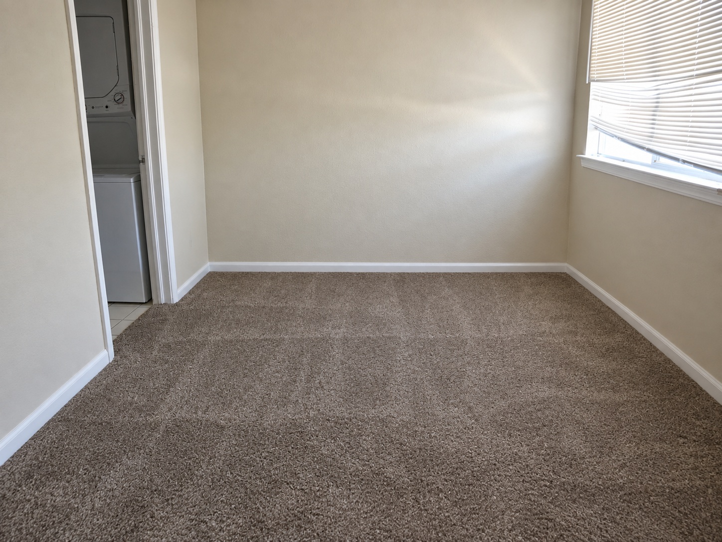 6639 S Victor Avenue Gf207 Property Photo 9