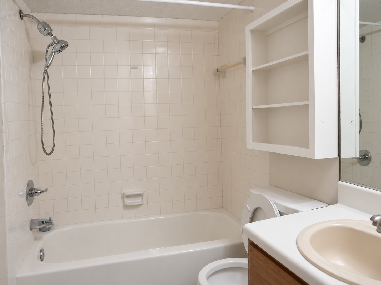 6639 S Victor Avenue Gf207 Property Photo 10