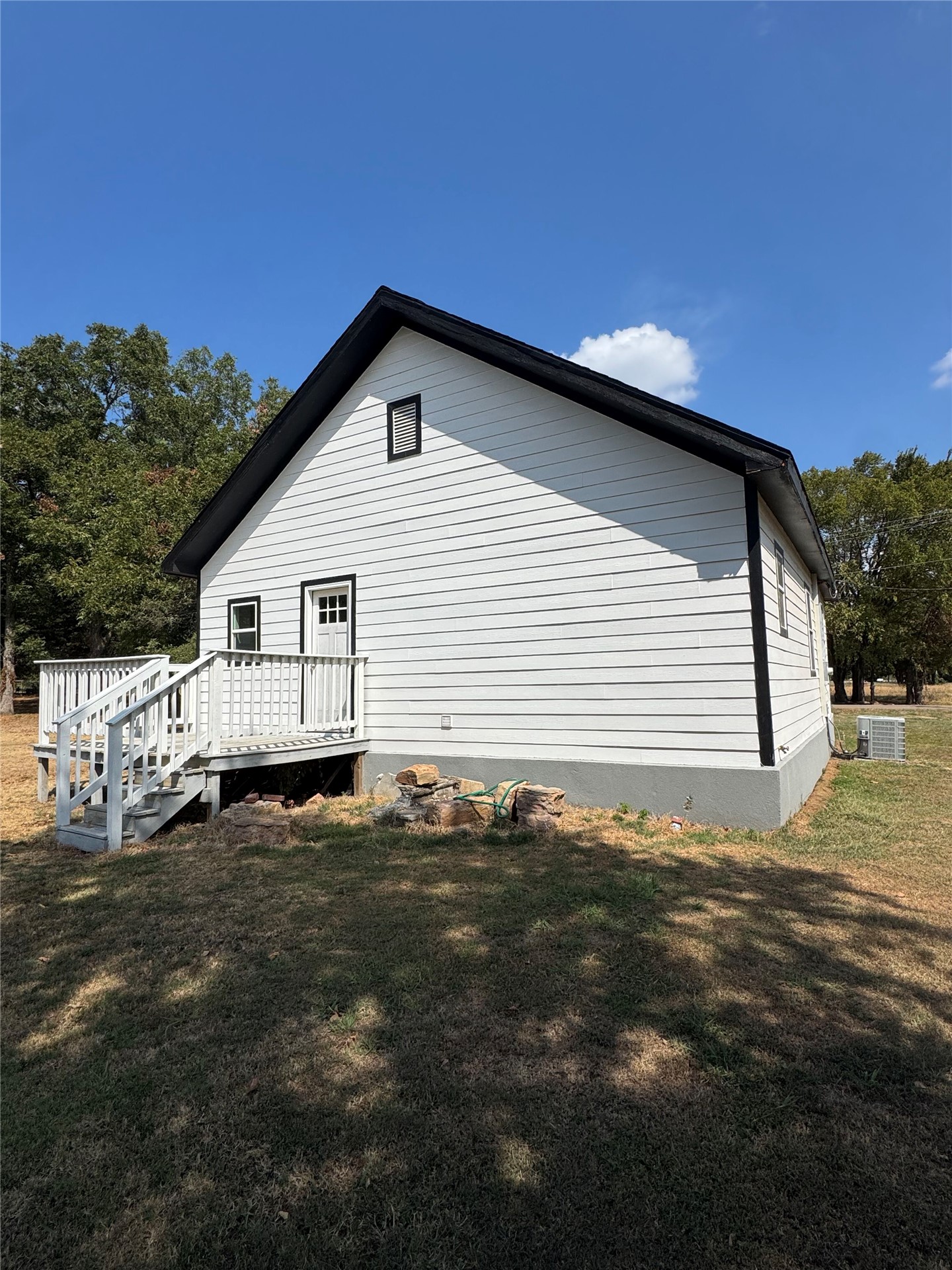 1128 Shawnee Property Photo 19