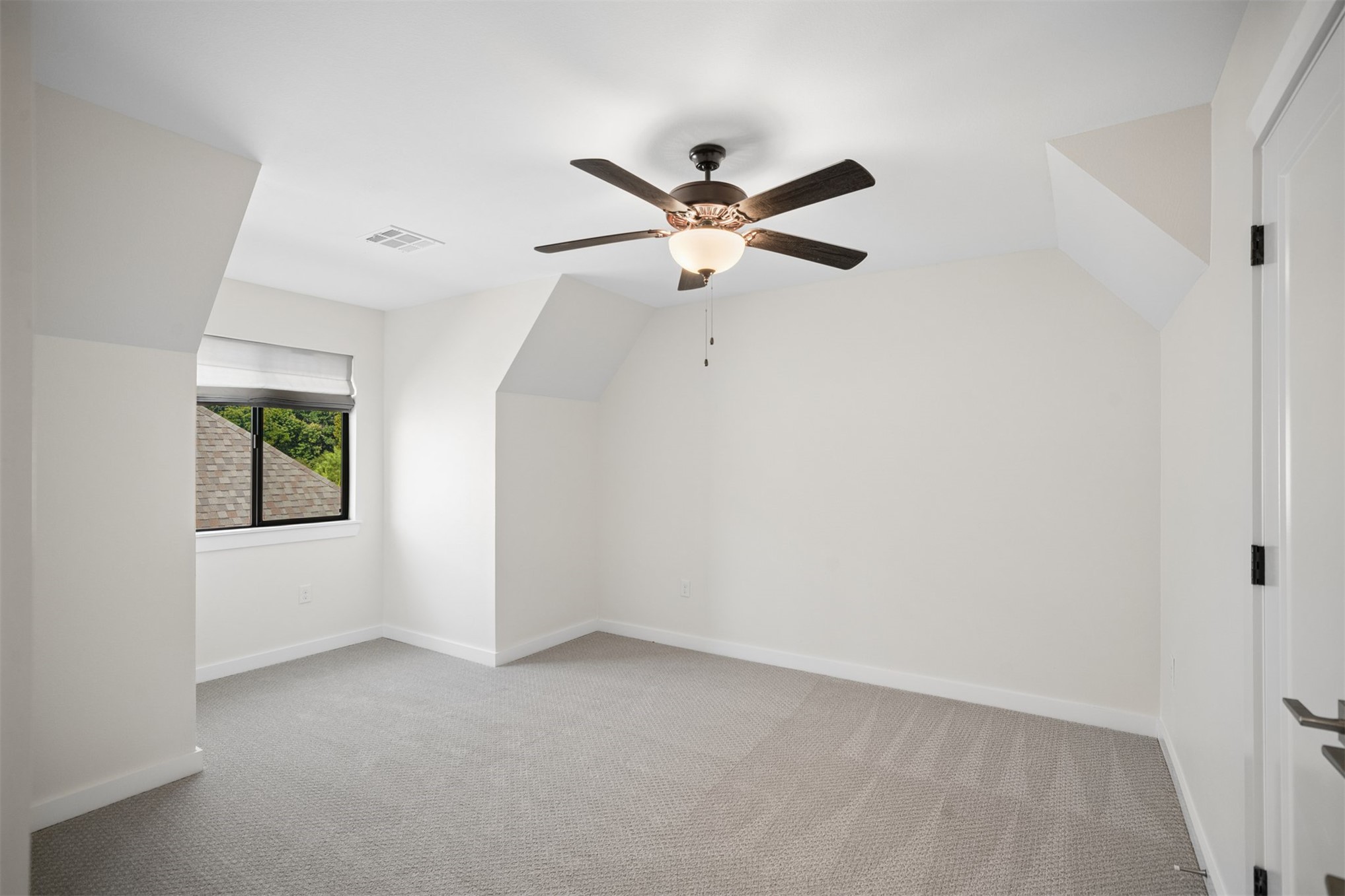2240 W Charlotte Street Property Photo 45