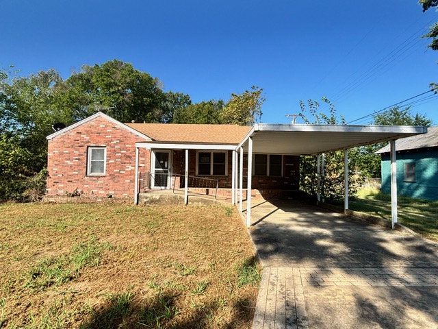 211 S Ohio Avenue Property Photo 1